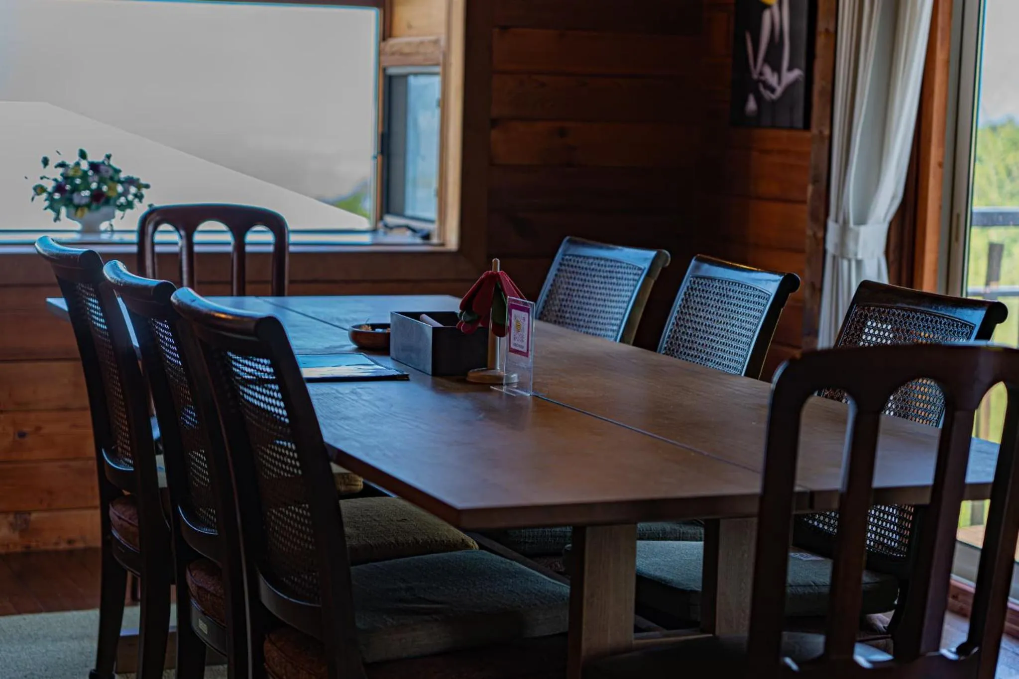 Dining area in RENEST