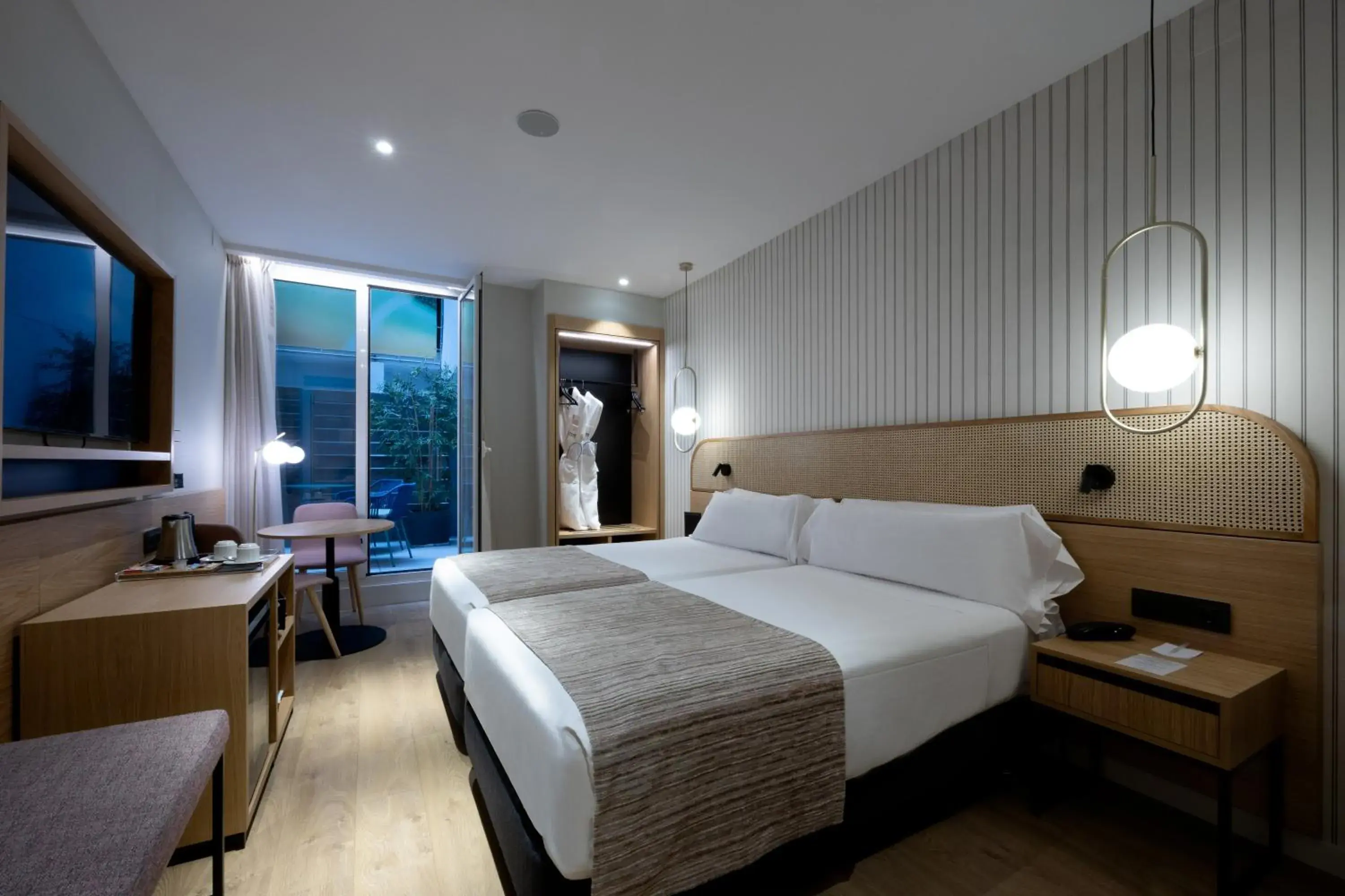 Double or Twin Room with Balcony or Terrace in Catalonia Diagonal Centro Double or Twin Room with Balcony or Terrace in Catalonia Diagonal Centro