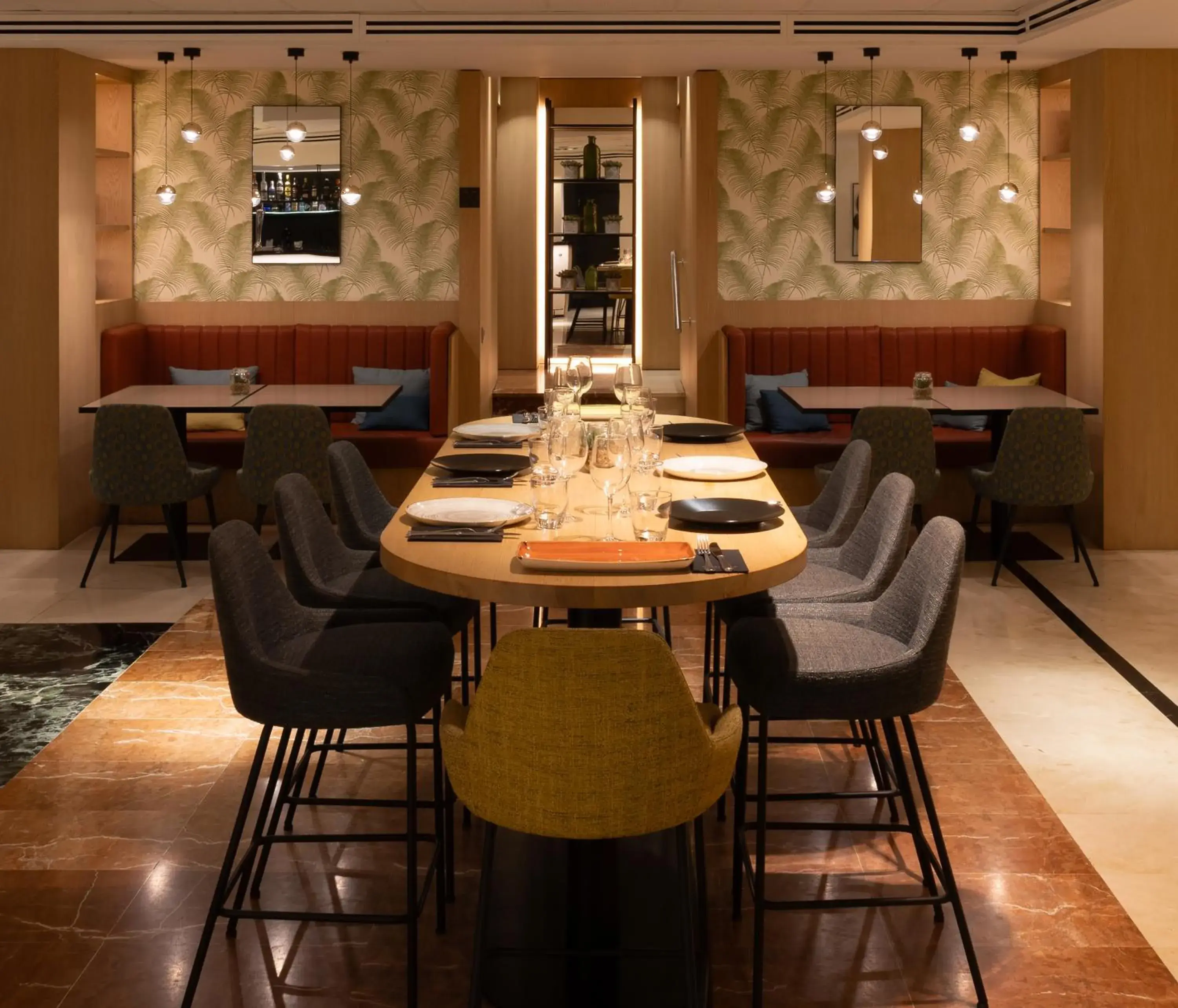 Lounge or bar in Catalonia Diagonal Centro Lounge or bar in Catalonia Diagonal Centro