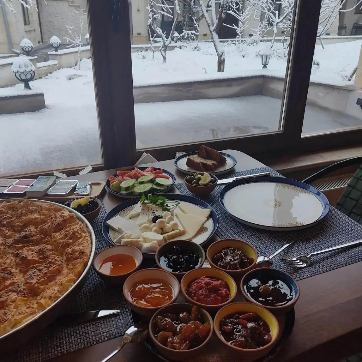 Continental breakfast in FARMER CAVE HOUSE