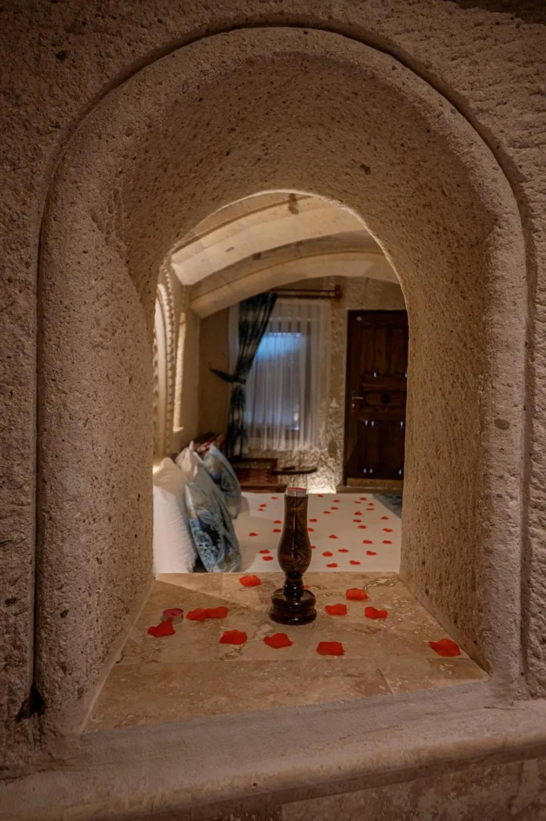 Bed in FARMER CAVE HOUSE