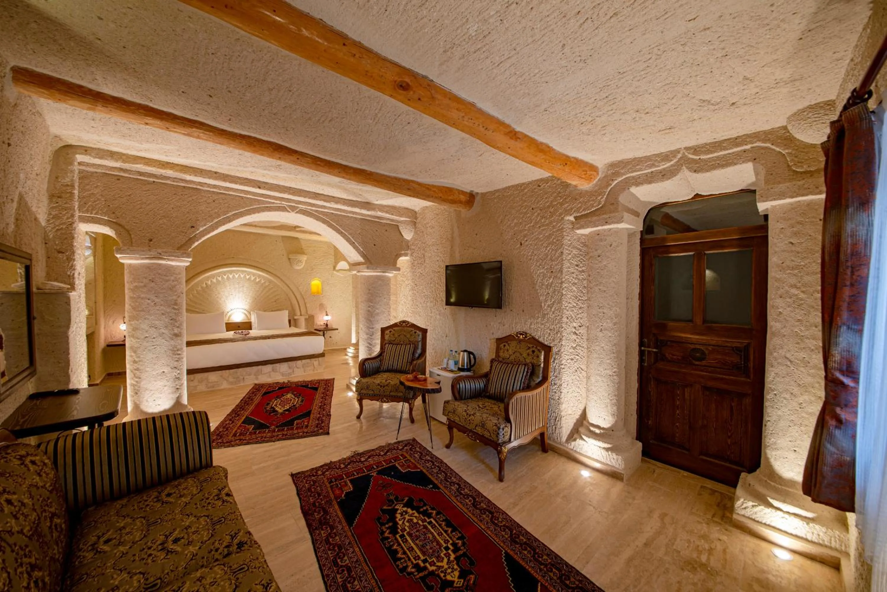 Bed in FARMER CAVE HOUSE