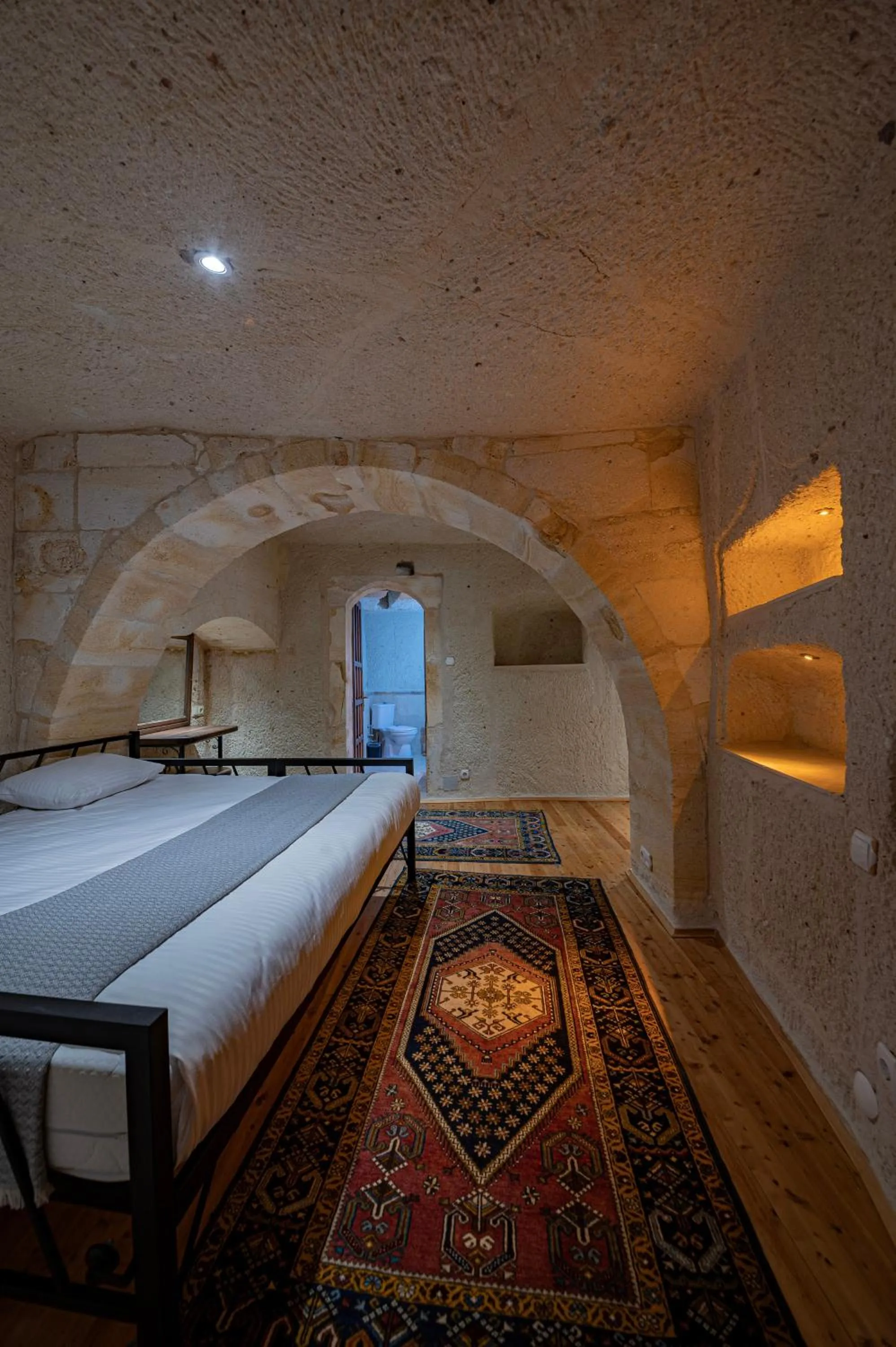 Bed in FARMER CAVE HOUSE