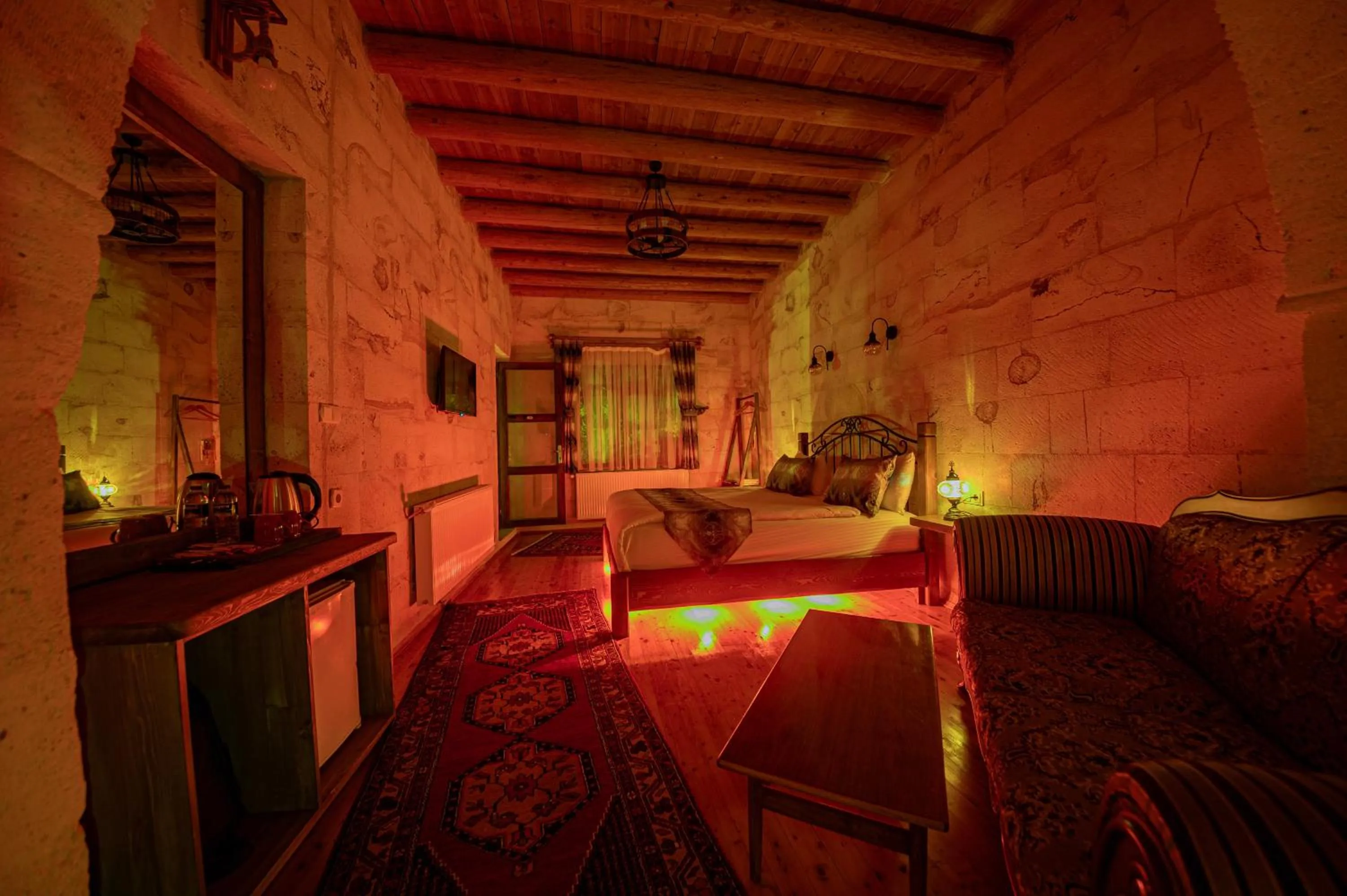 Bed in FARMER CAVE HOUSE