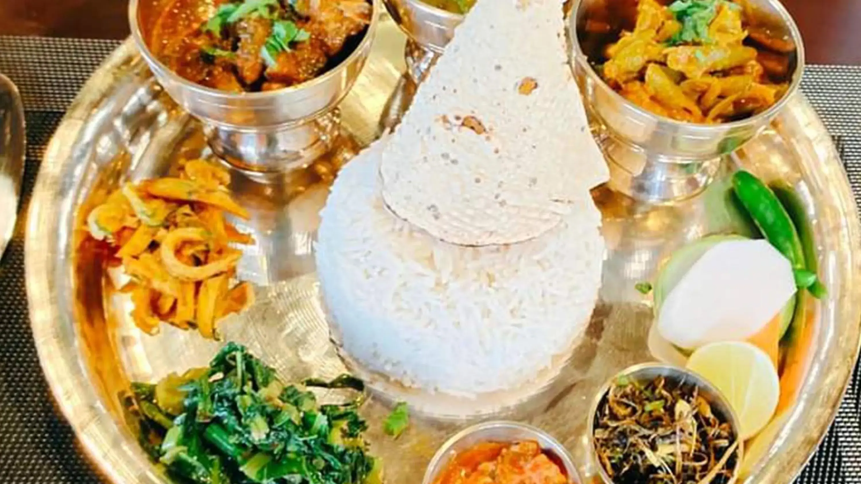 Food and drinks in Hotel Grand View Food and drinks in Hotel Grand View