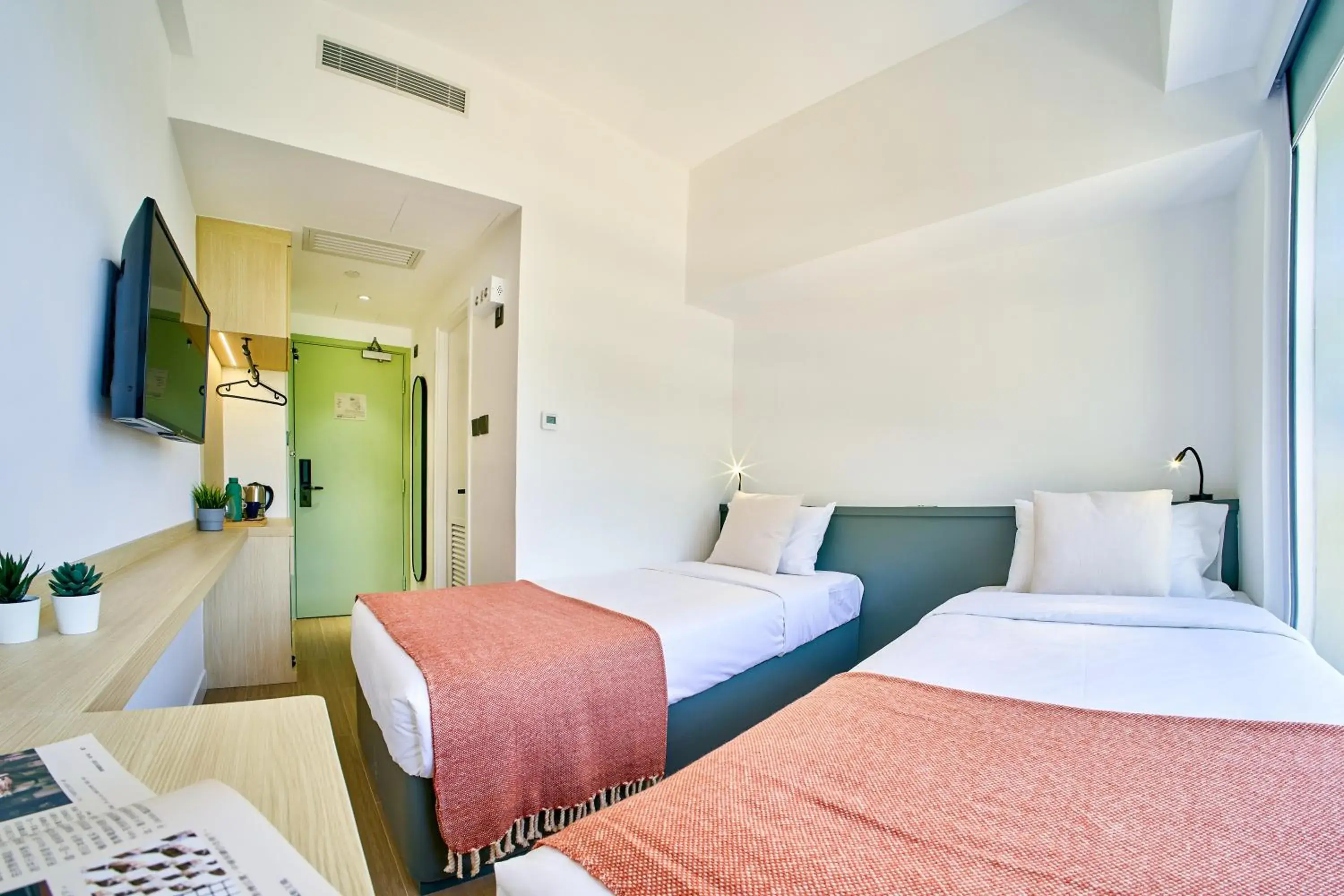 Bed in South Nest Bed in South Nest