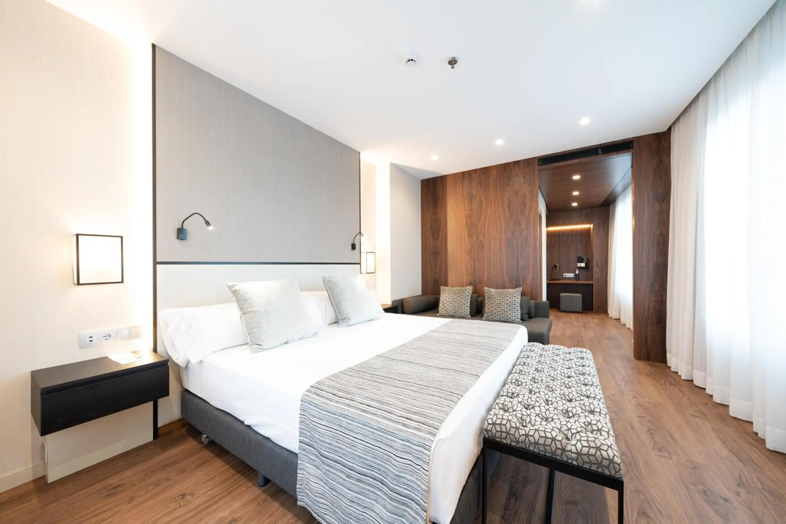 Bed in Catalonia Barcelona Plaza Bed in Catalonia Barcelona Plaza