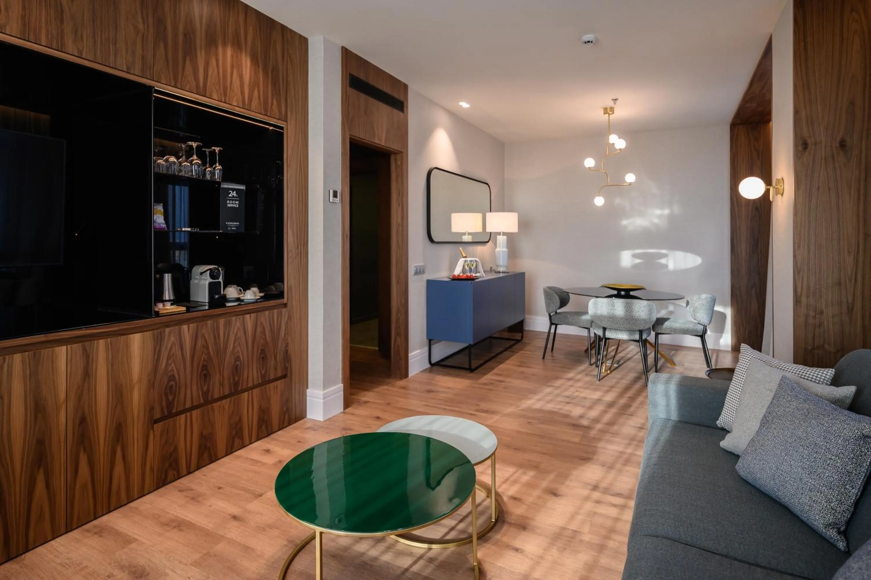 Coffee/tea facilities in Catalonia Barcelona Plaza