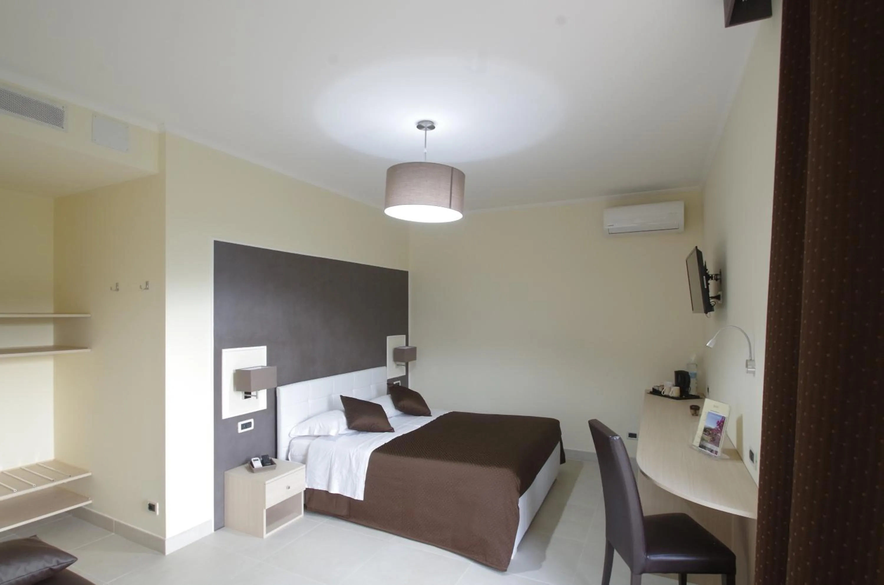 Photo of the whole room, Bed in B&B Villa Valentina