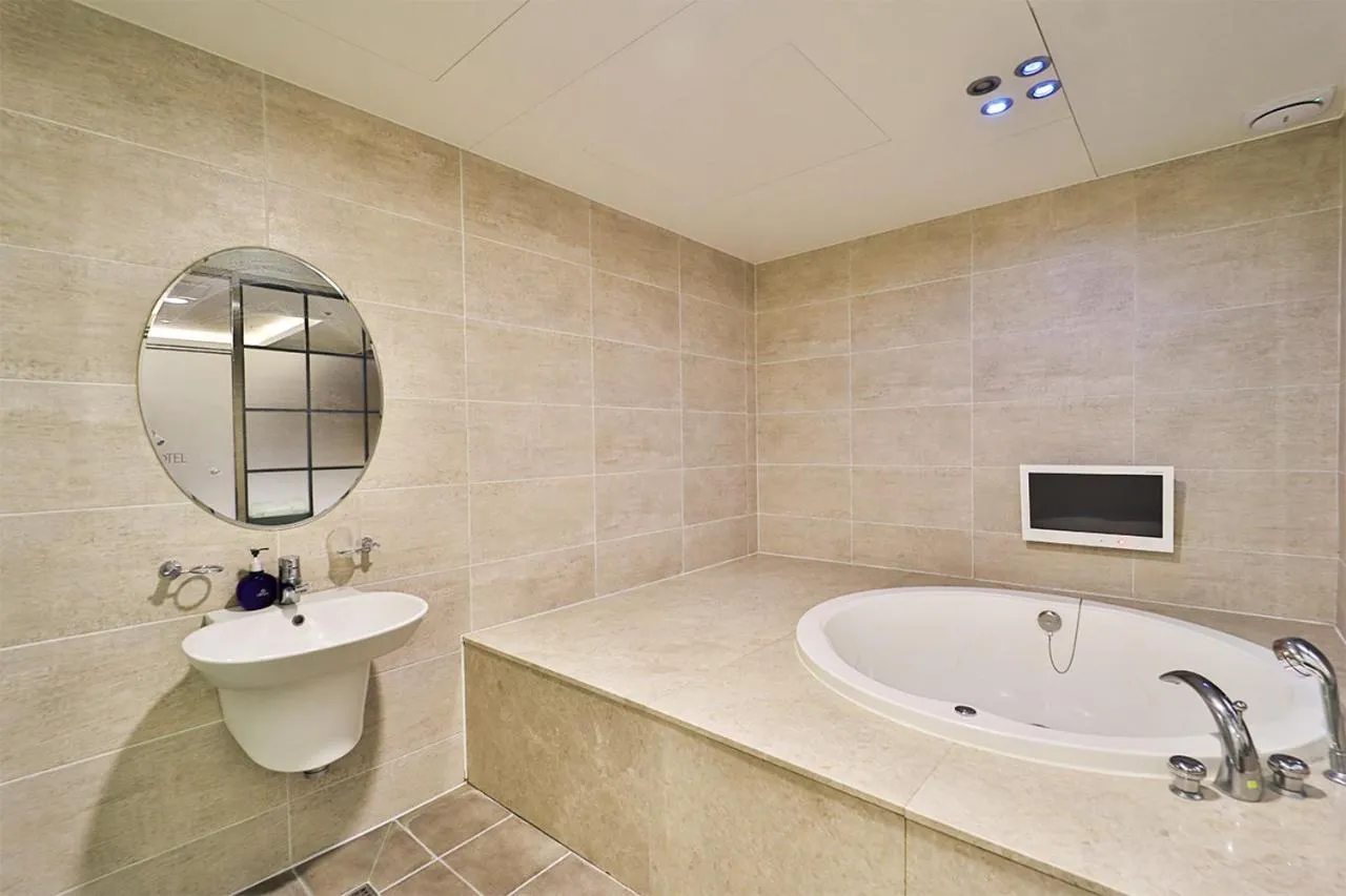 Bath in Seomyeon IB Hotel