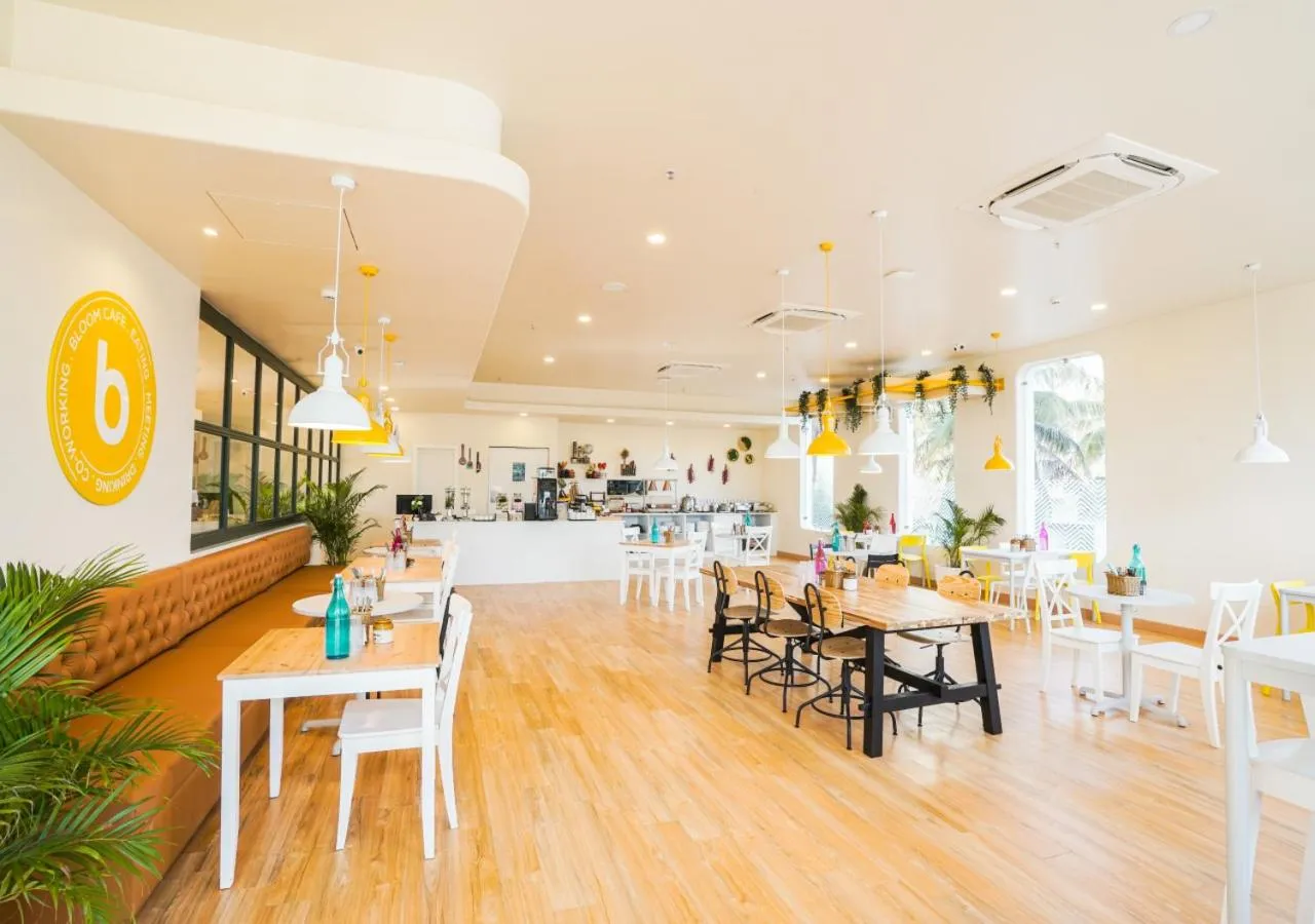 Restaurant/places to eat in Bloom Hotel - Bengaluru Airport
