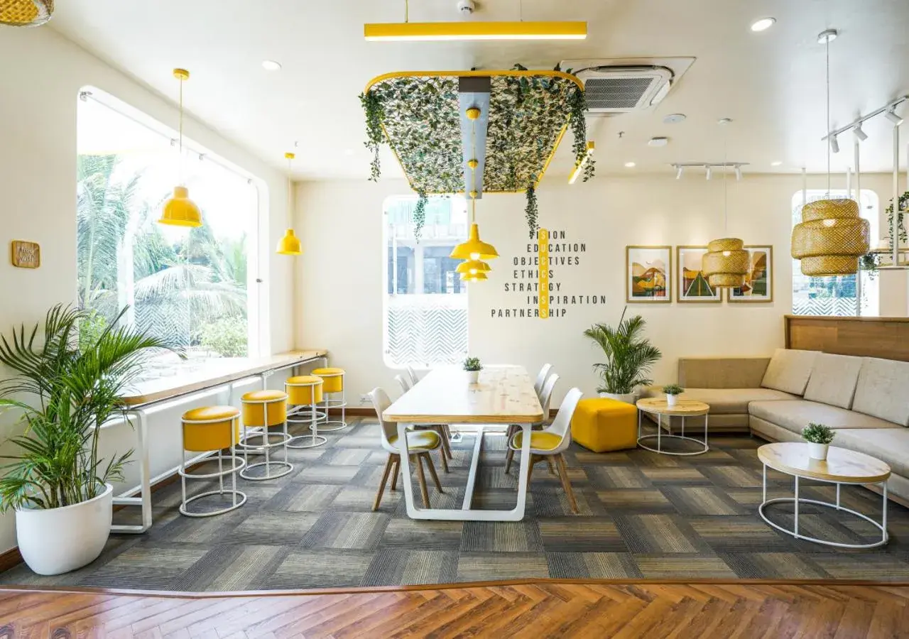 Living room in Bloom Hotel - Bengaluru Airport Living room in Bloom Hotel - Bengaluru Airport