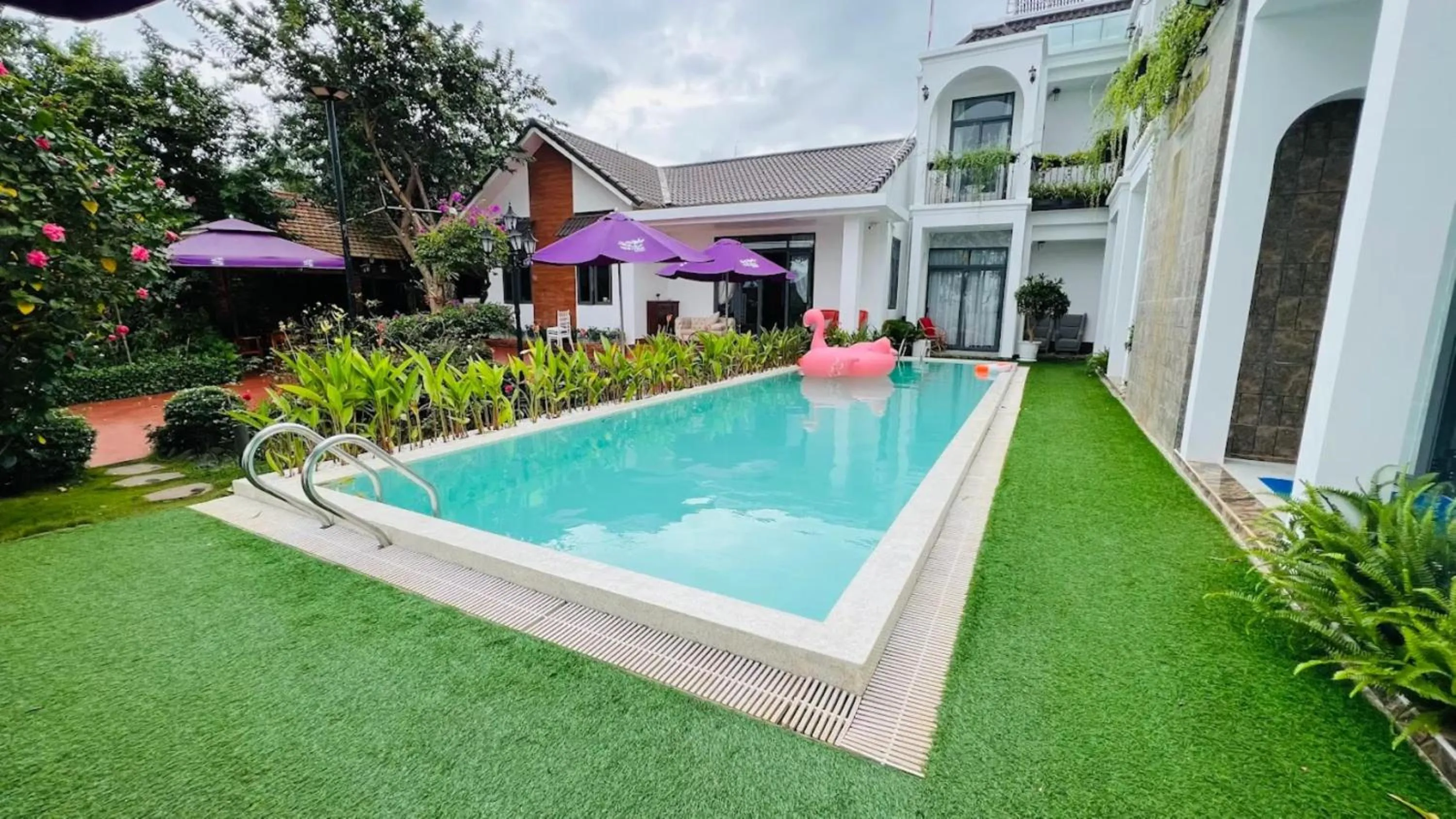 Day in Ninh Hoa Garden