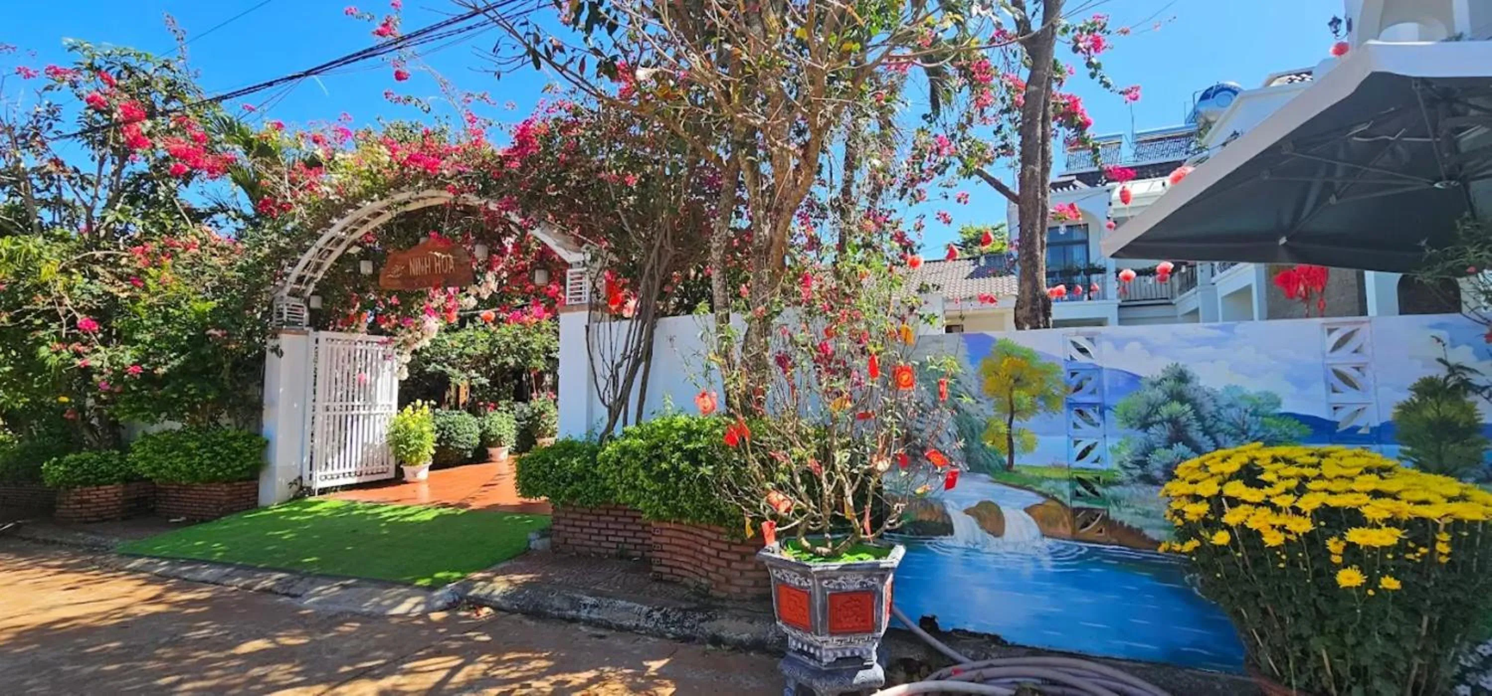 Property building in Ninh Hoa Garden