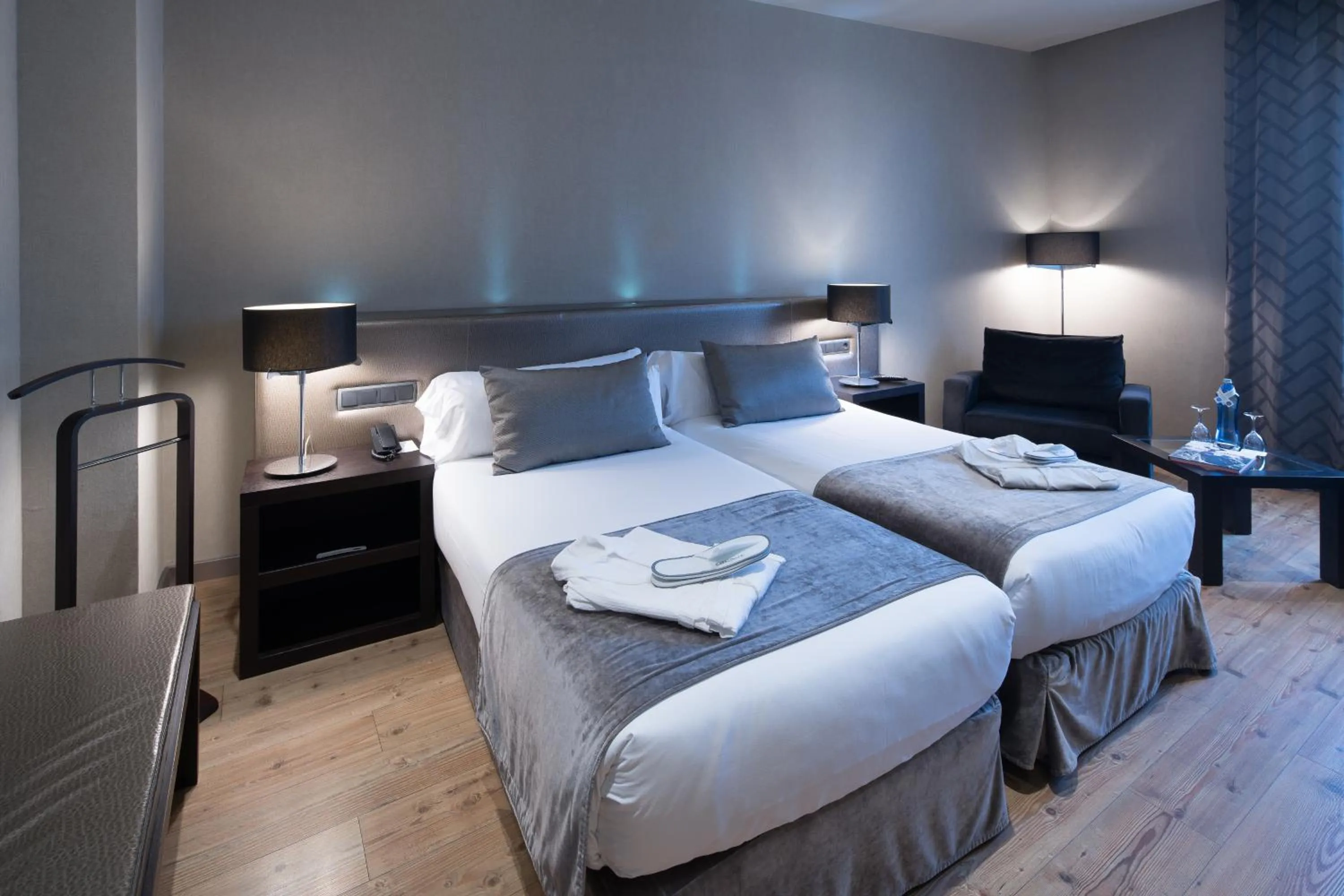 Photo of the whole room, Bed in Catalonia Portal de l'Angel