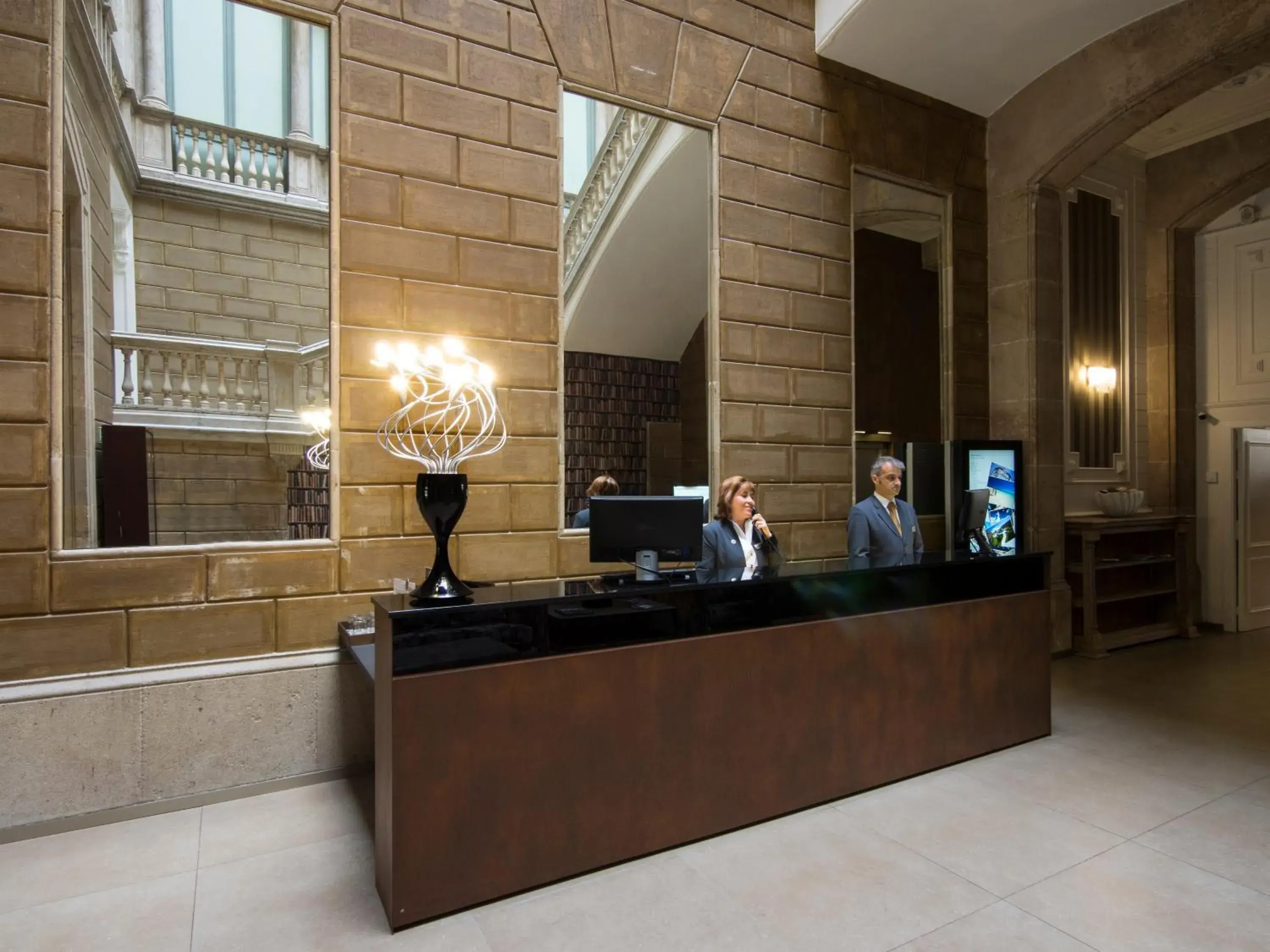 Lobby or reception in Catalonia Portal de l'Angel Lobby or reception in Catalonia Portal de l'Angel