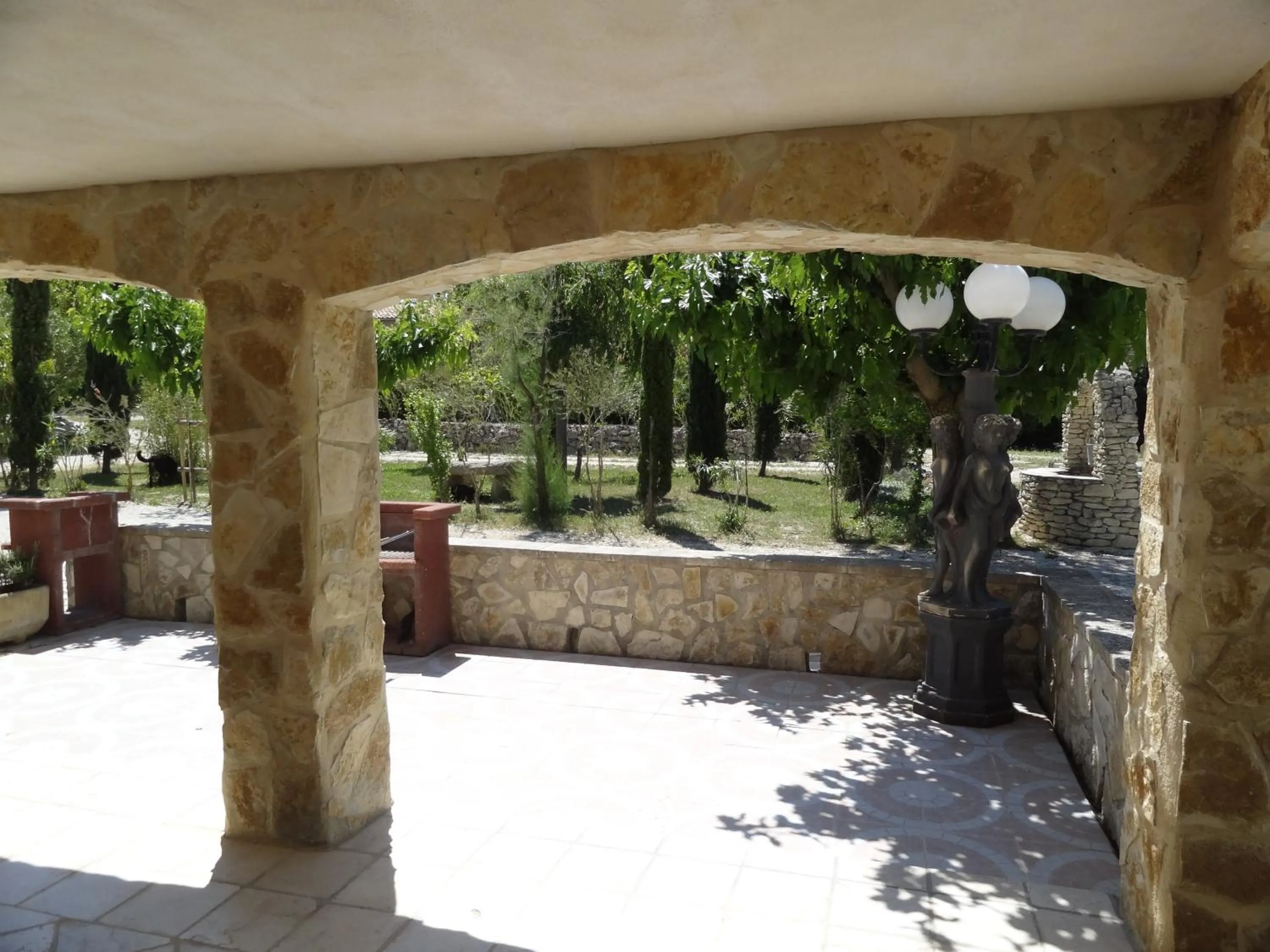 Patio in Locations des Alpilles