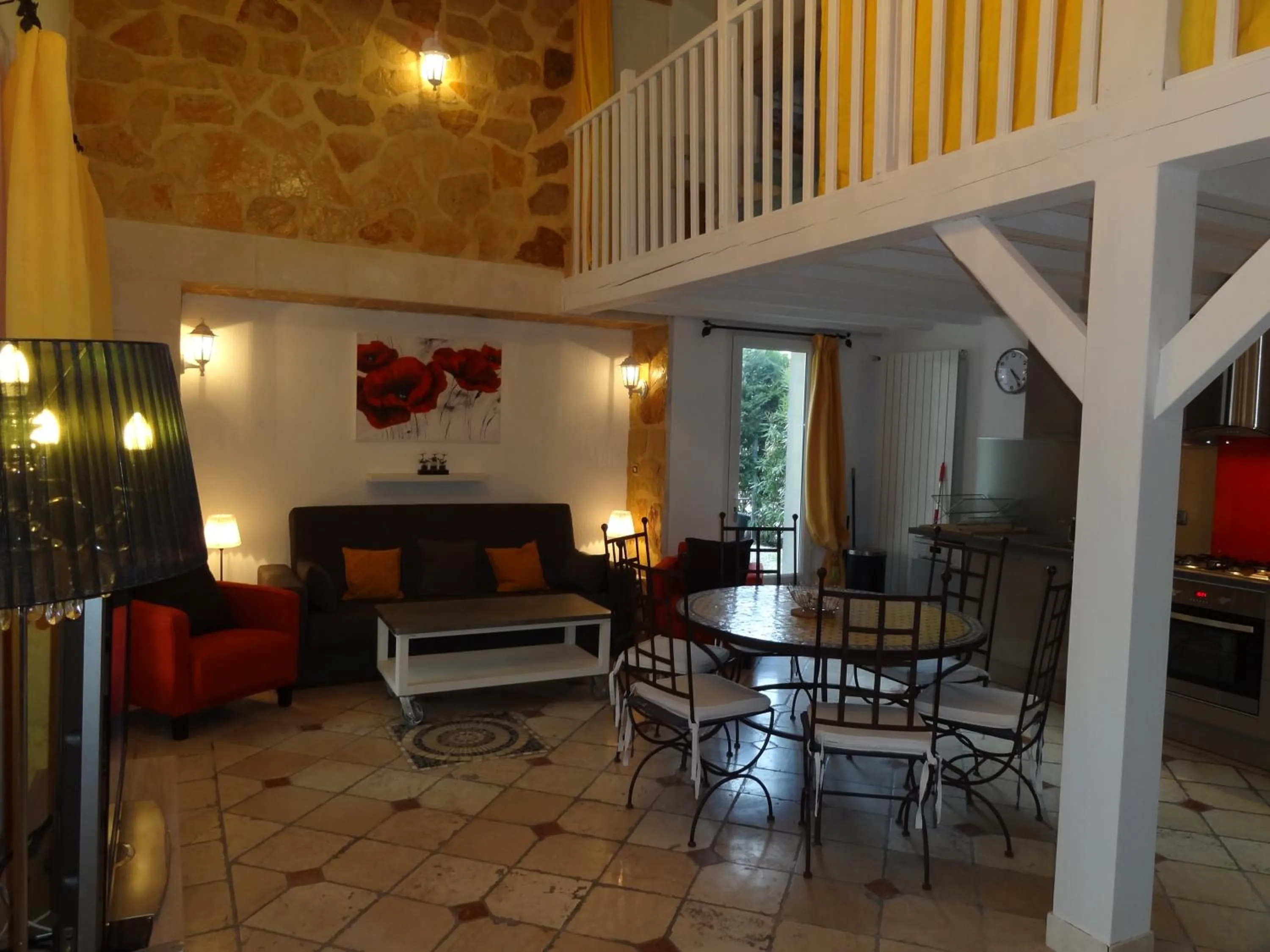 Living room in Locations des Alpilles