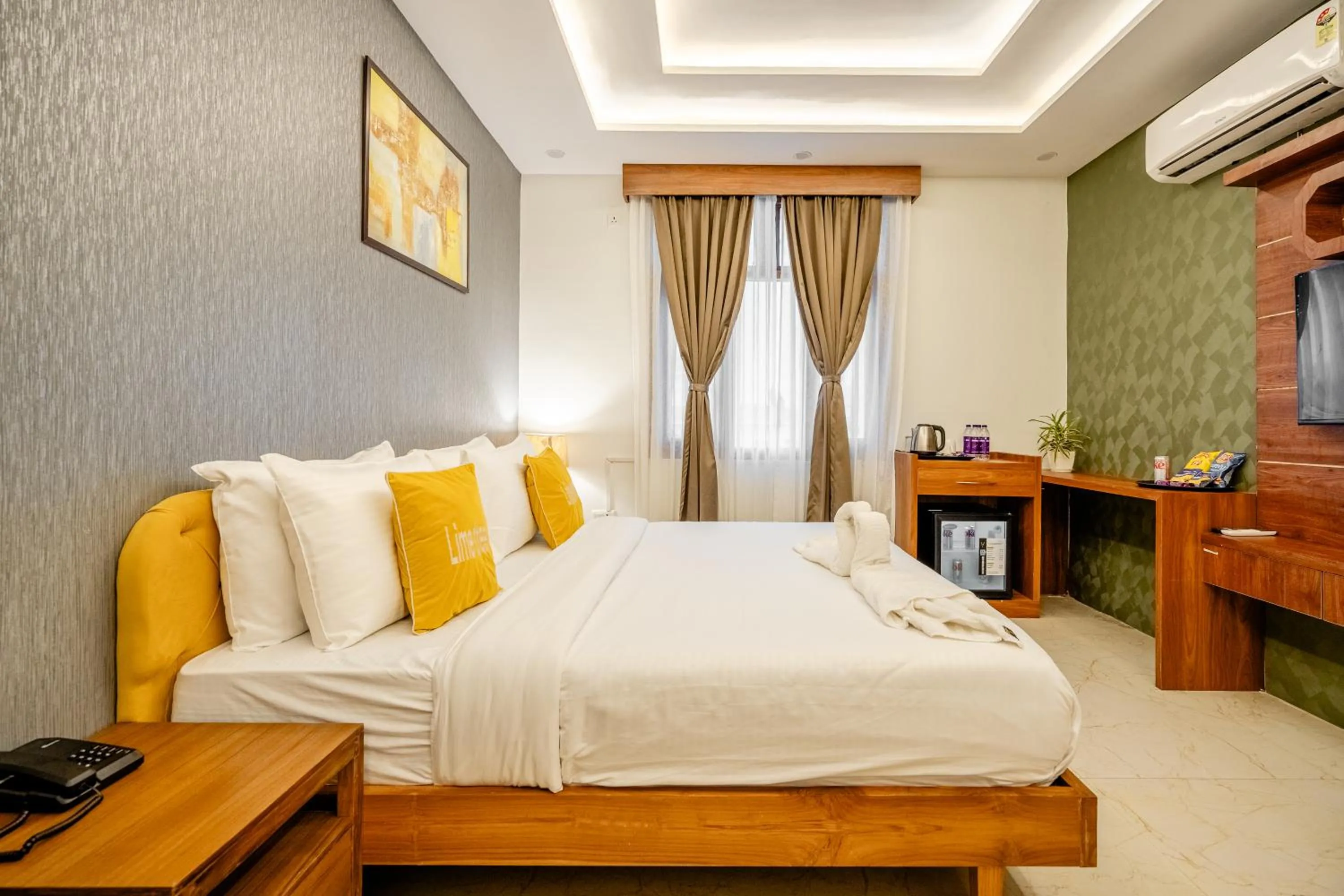 Photo of the whole room, Bed in Lime Tree Hotels and Banquet Greater Noida