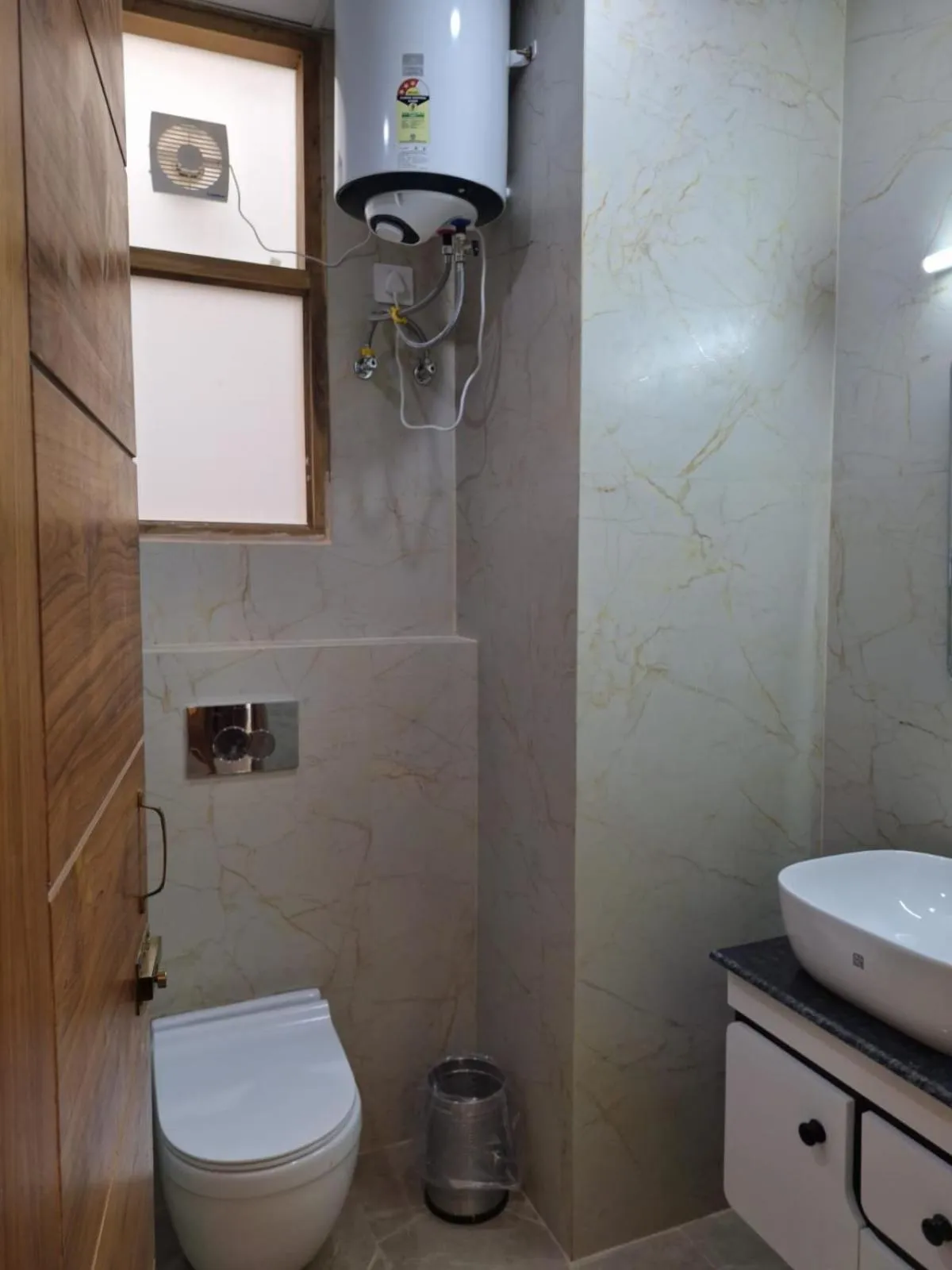 Bathroom in Lime Tree Hotels and Banquet Greater Noida
