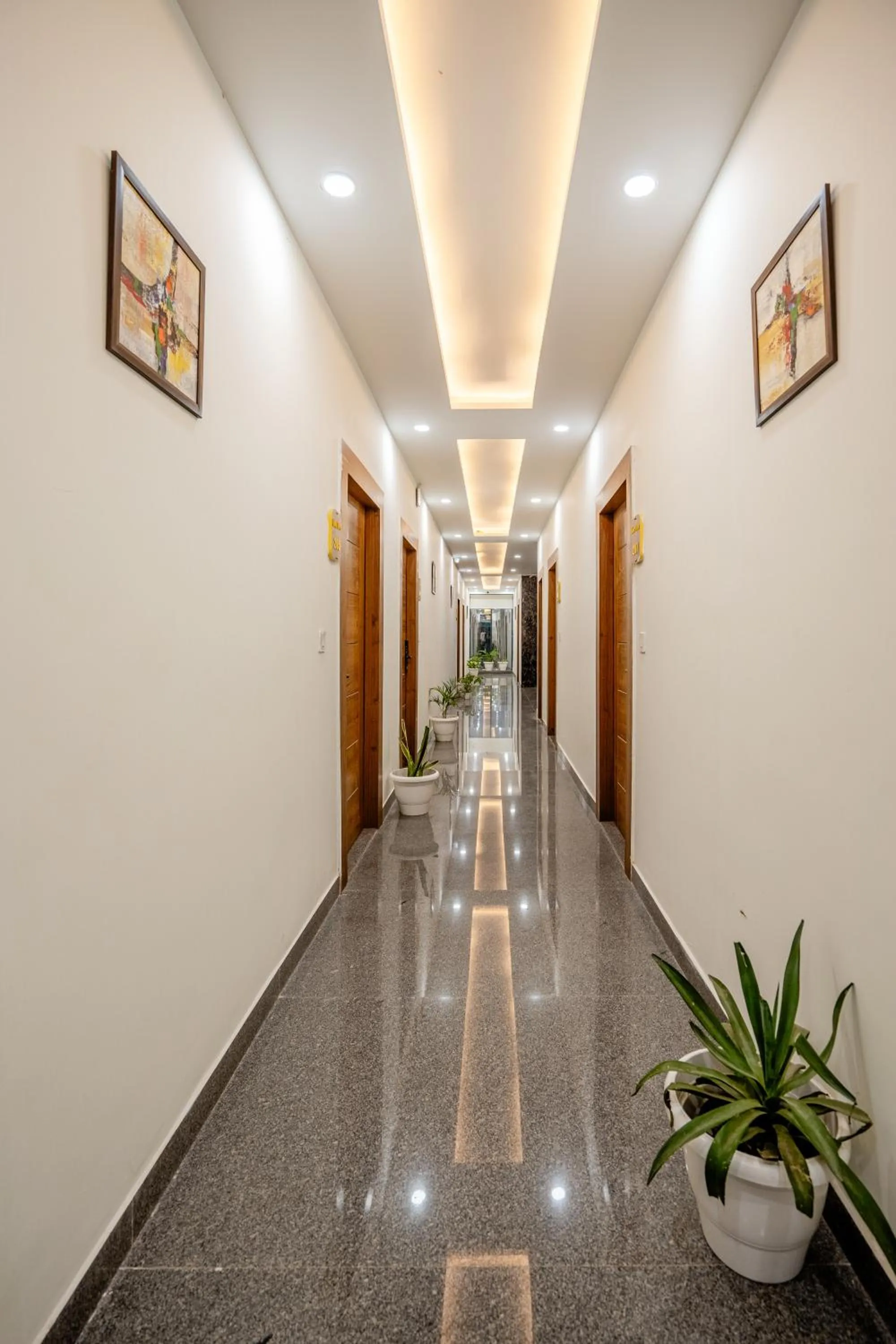 Area and facilities in Lime Tree Hotels and Banquet Greater Noida