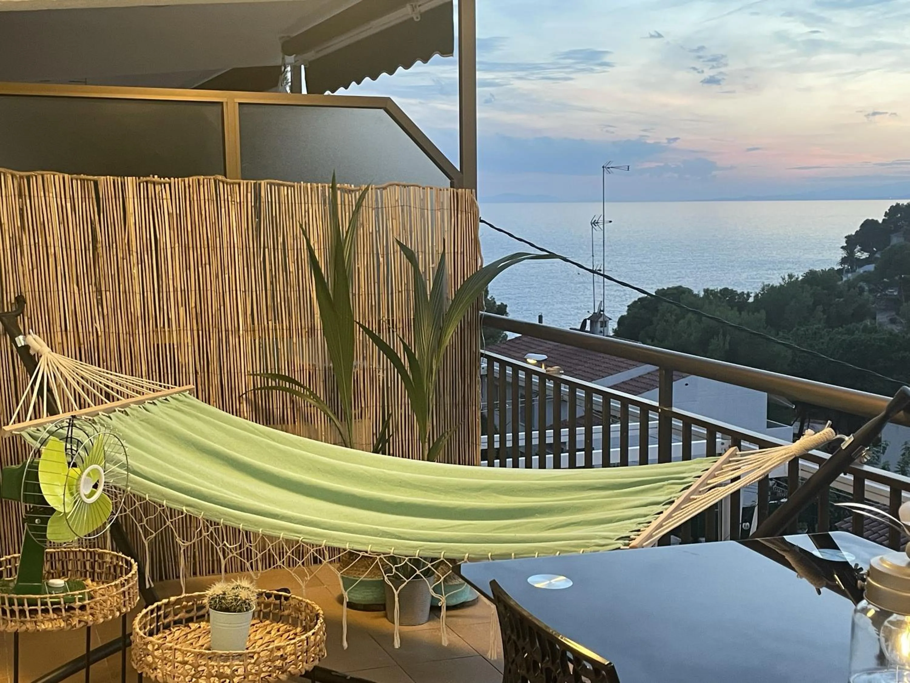 Beach Front Retro Hideaway in Salou