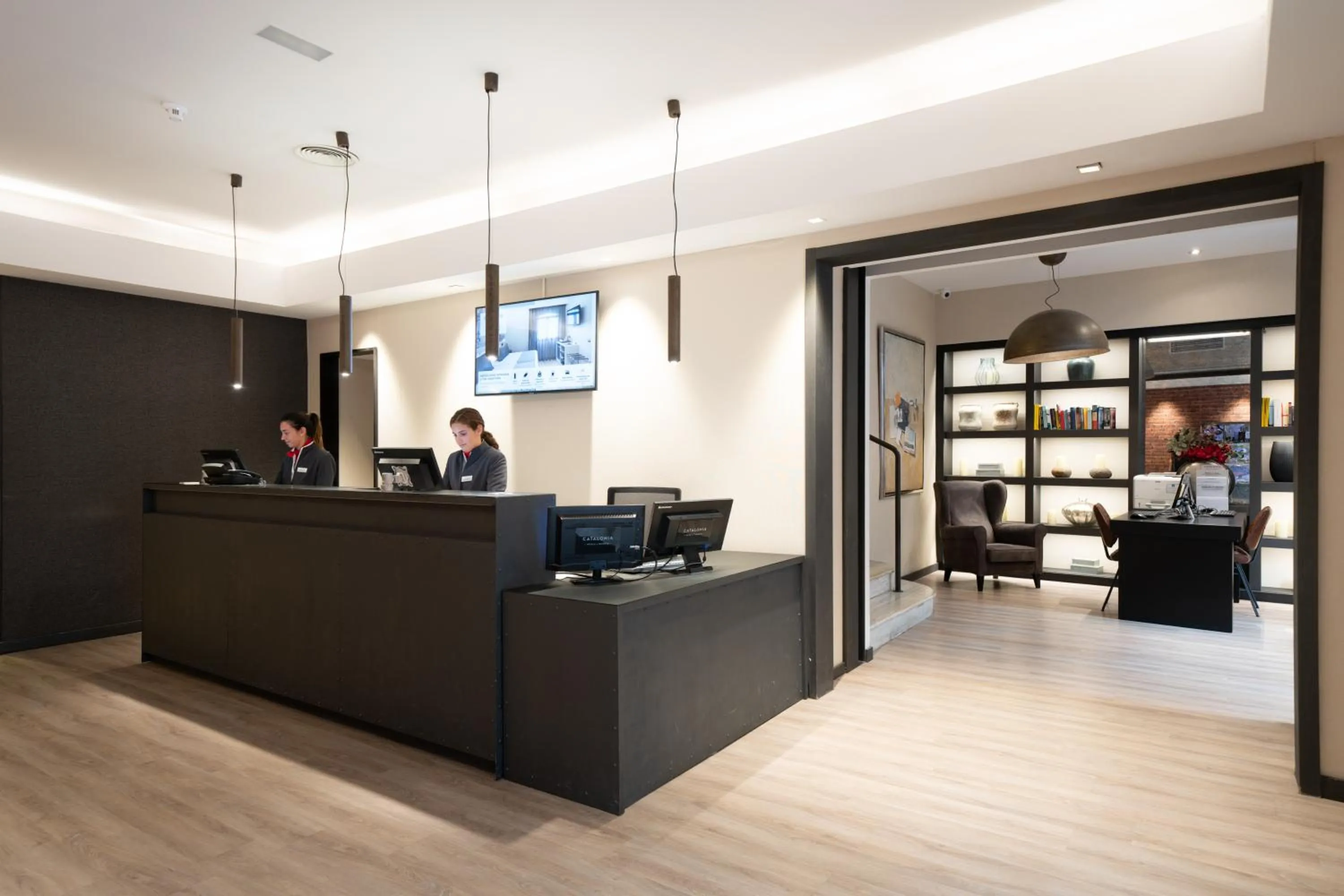 Lobby or reception in Catalonia Born