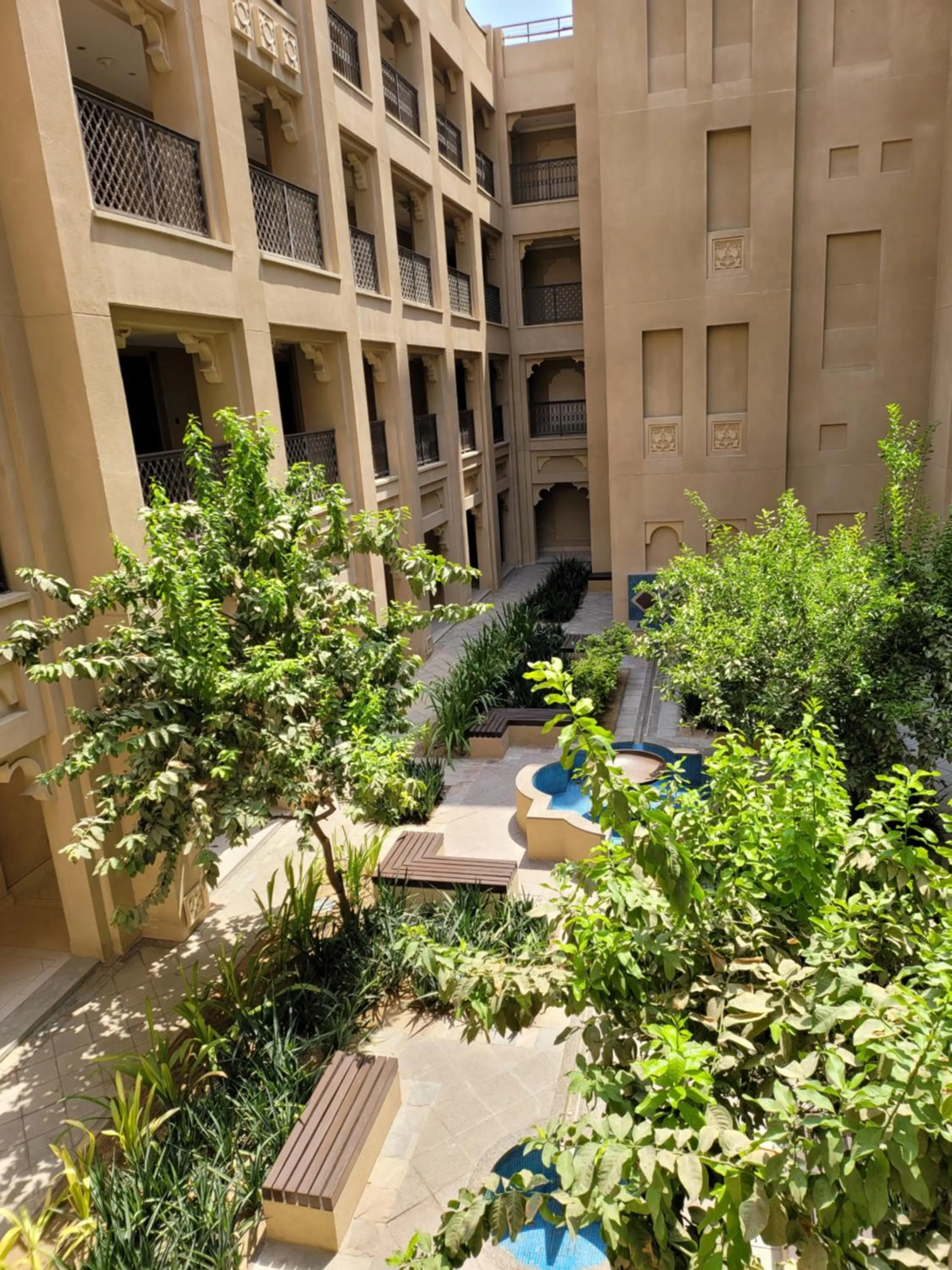 Luxury 3 Bedroom Apartment - DUBAI MALL 5 min Walk