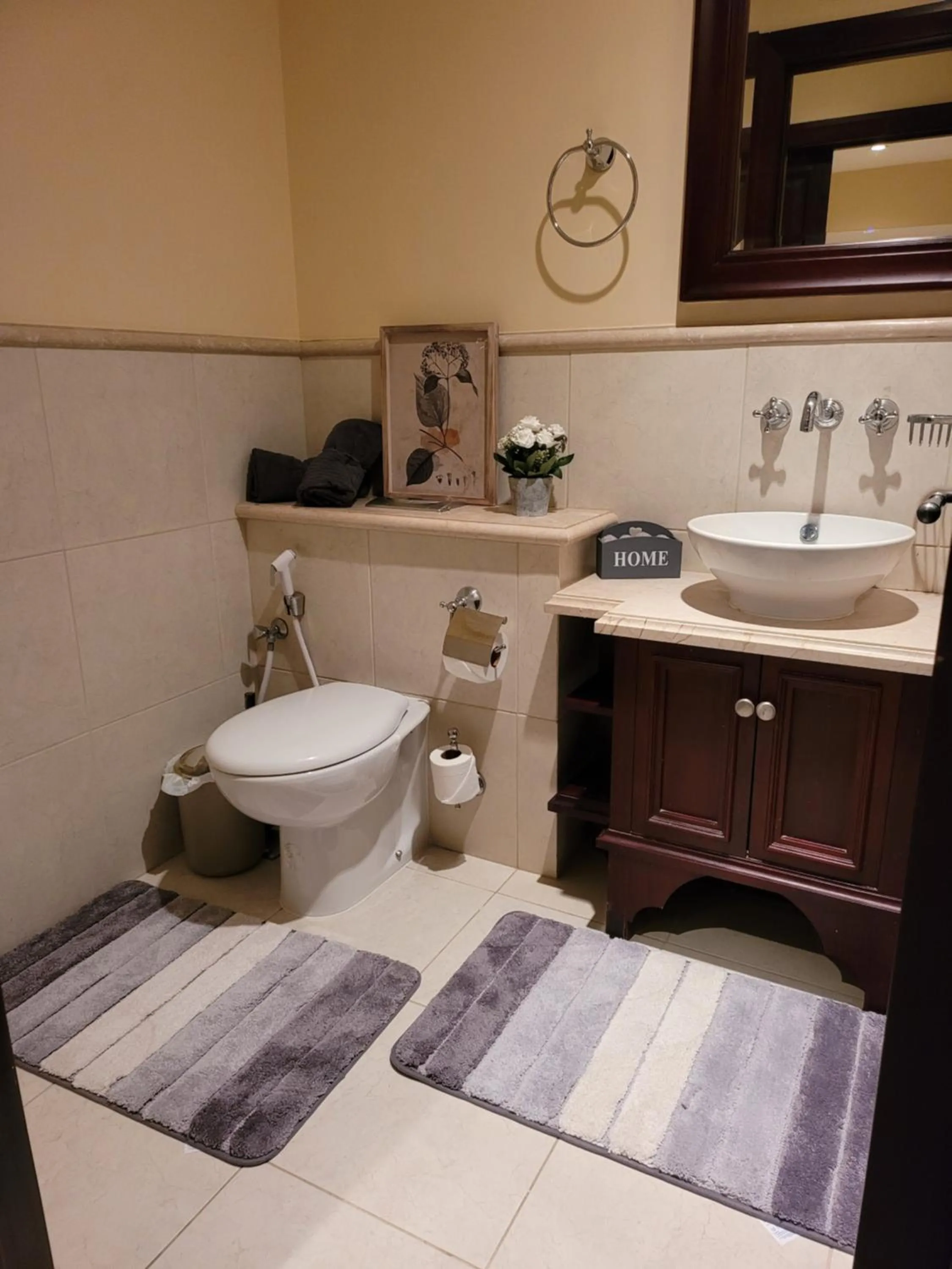 Luxury 3 Bedroom Apartment - DUBAI MALL 5 min Walk