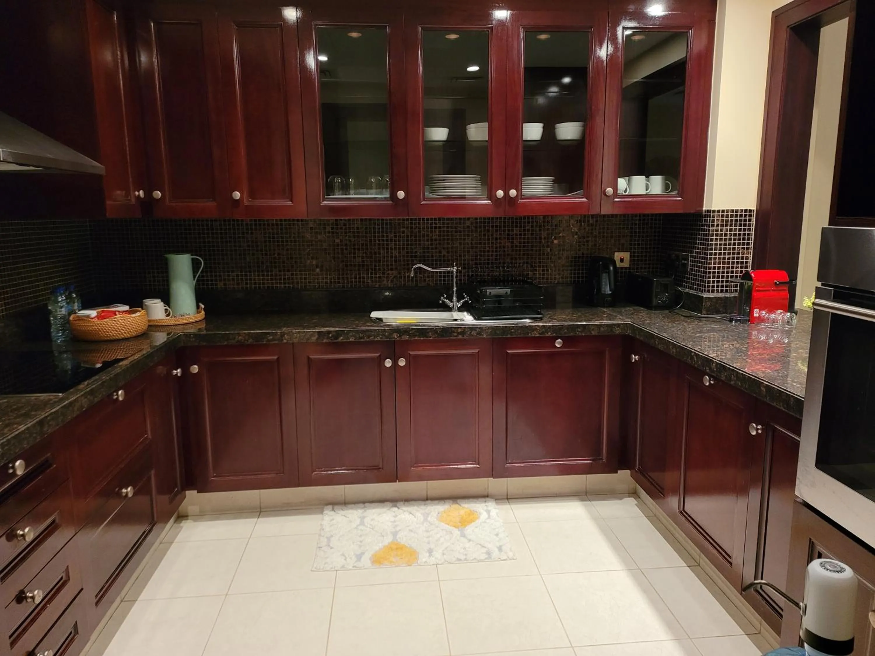 Luxury 3 Bedroom Apartment - DUBAI MALL 5 min Walk