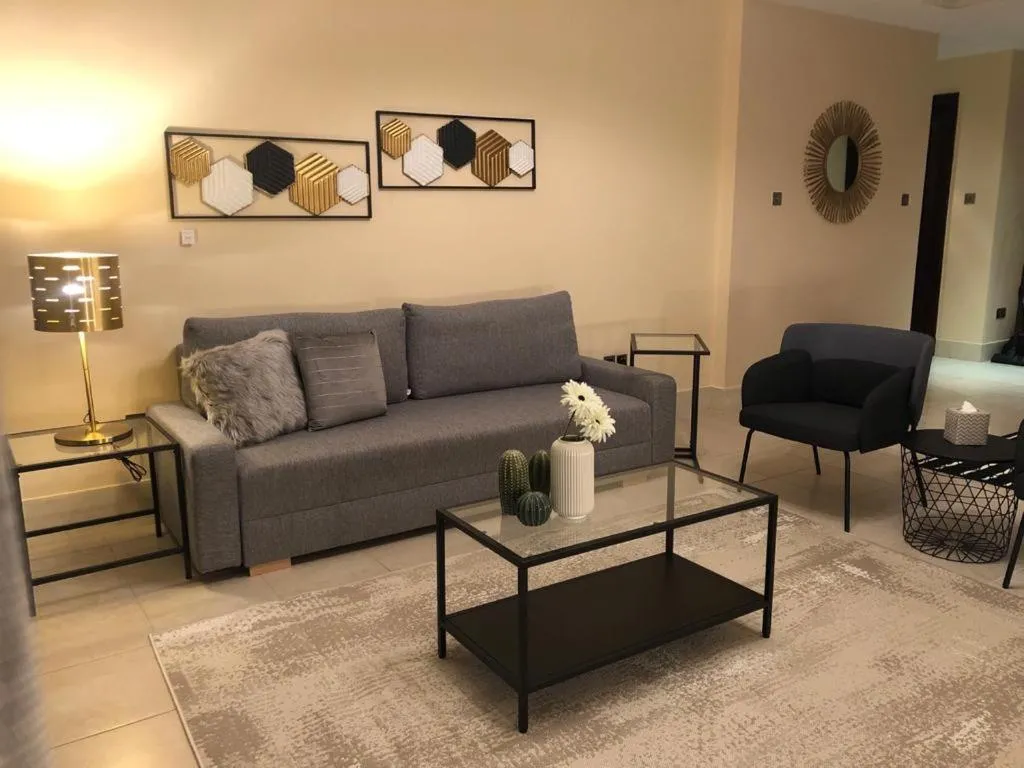 Luxury 3 Bedroom Apartment - DUBAI MALL 5 min Walk