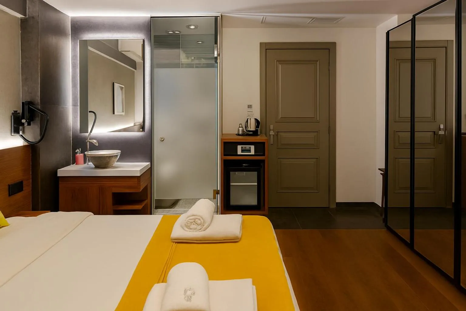 Bed in Aleksandr Pera Hotel