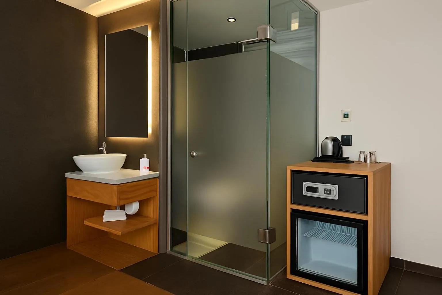 Shower in Aleksandr Pera Hotel