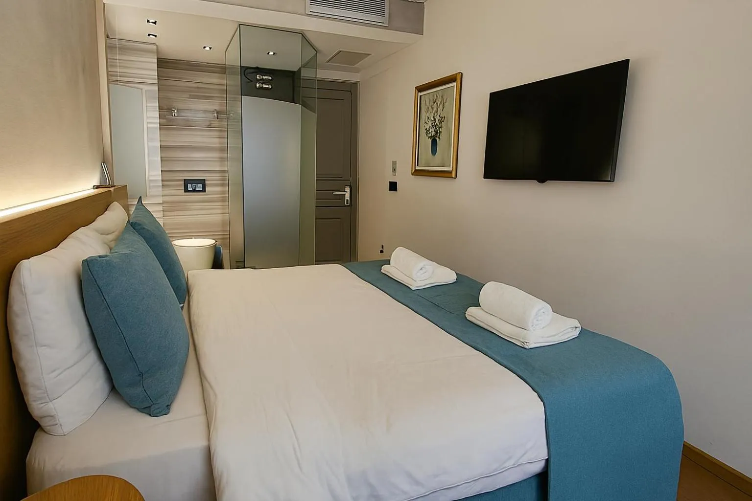 Bed in Aleksandr Pera Hotel