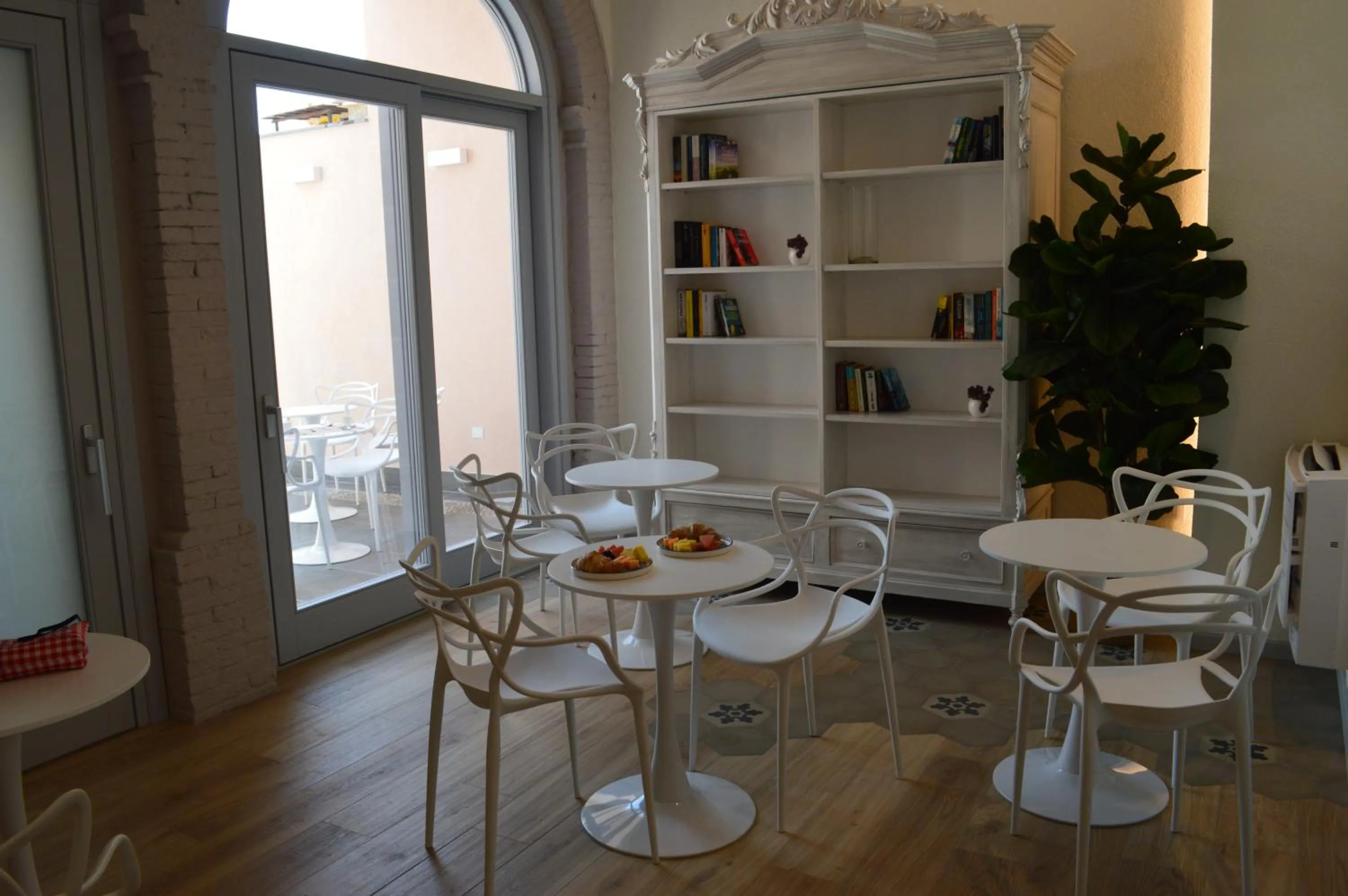 Dining Area in TANIT ROOMS & SPA