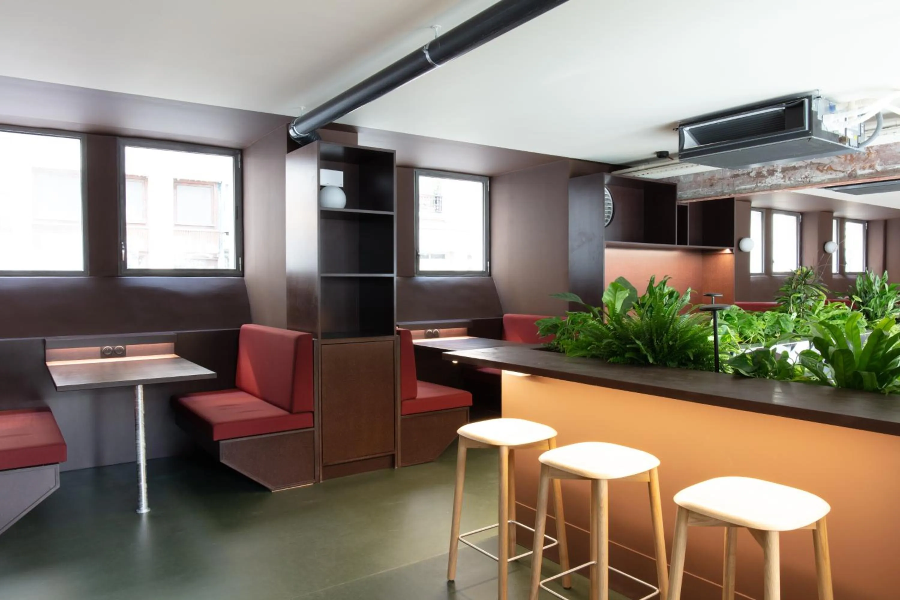 Restaurant/places to eat in Pilo Lyon