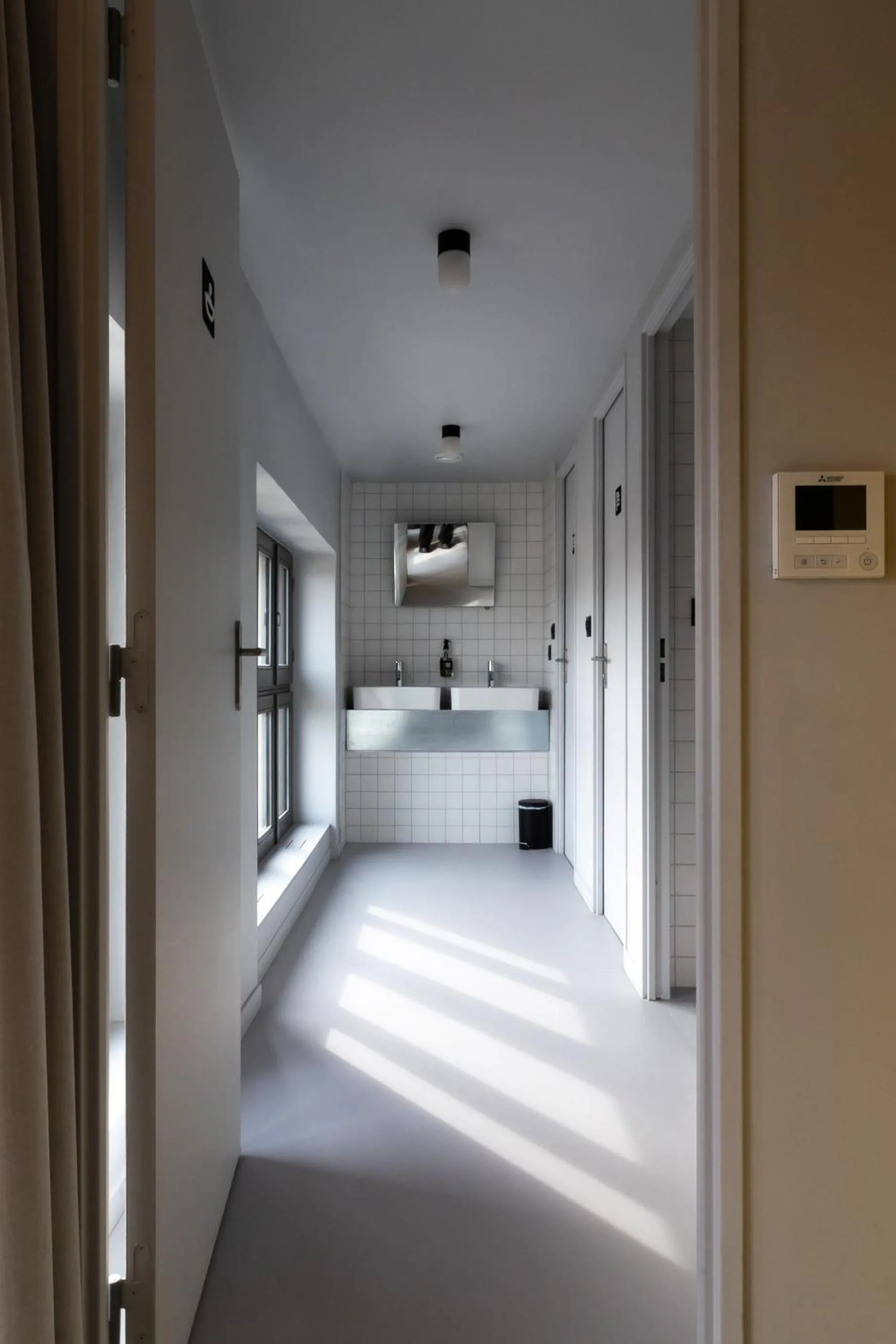 Bathroom, Bed in Pilo Lyon