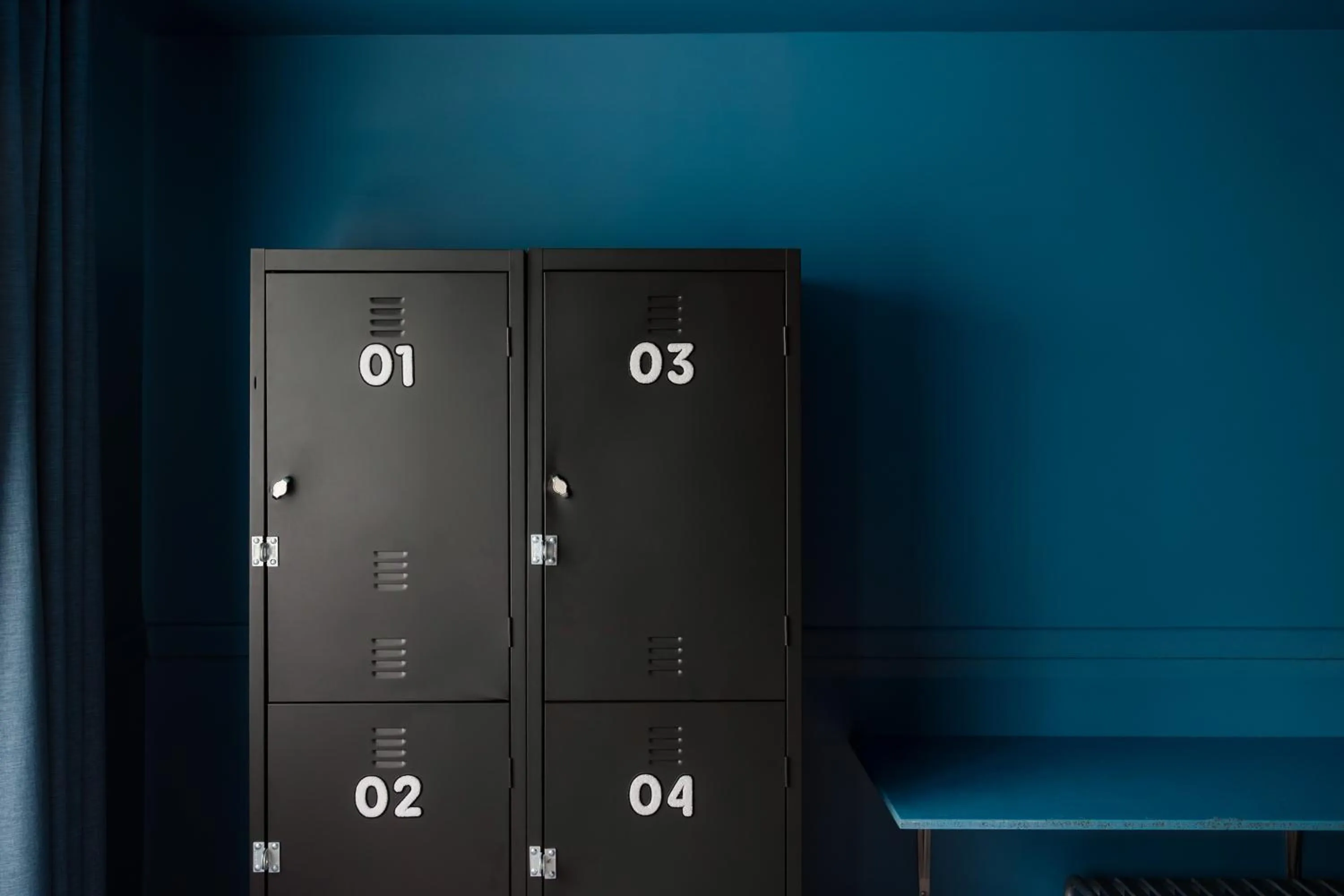 bunk bed in The People Lyon