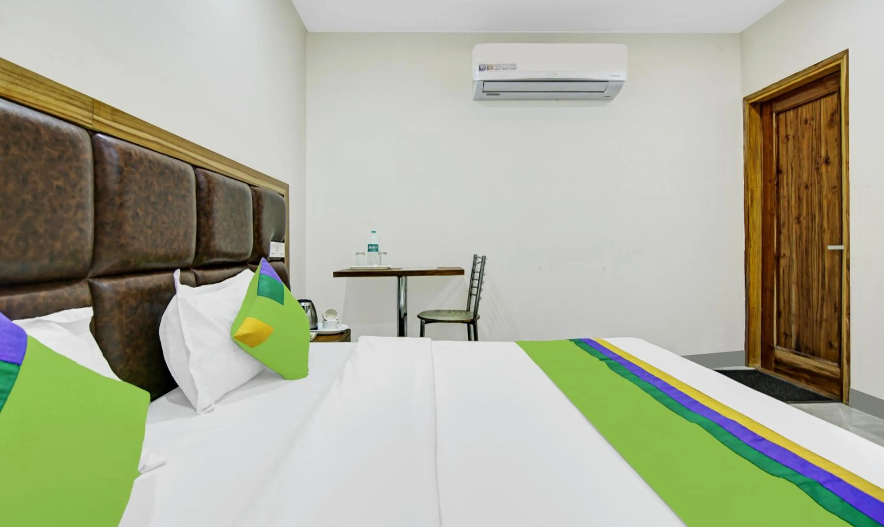 Bed in Hotel Royal Salute Near Bus Stand Zirakpur Chandigarh