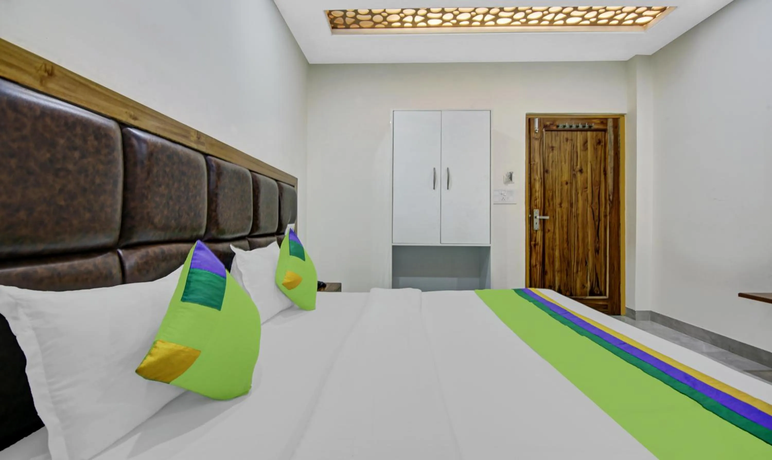 Bed in Hotel Royal Salute Near Bus Stand Zirakpur Chandigarh