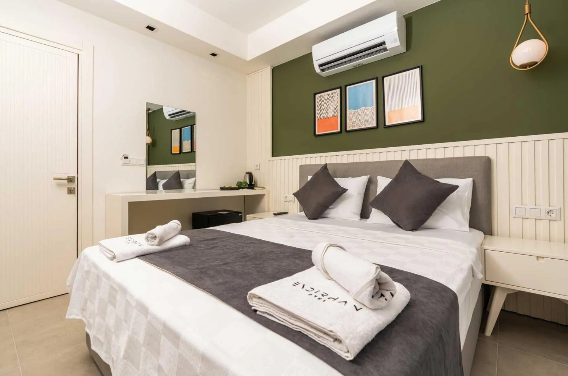 Bed in KAŞ EVDERHAN