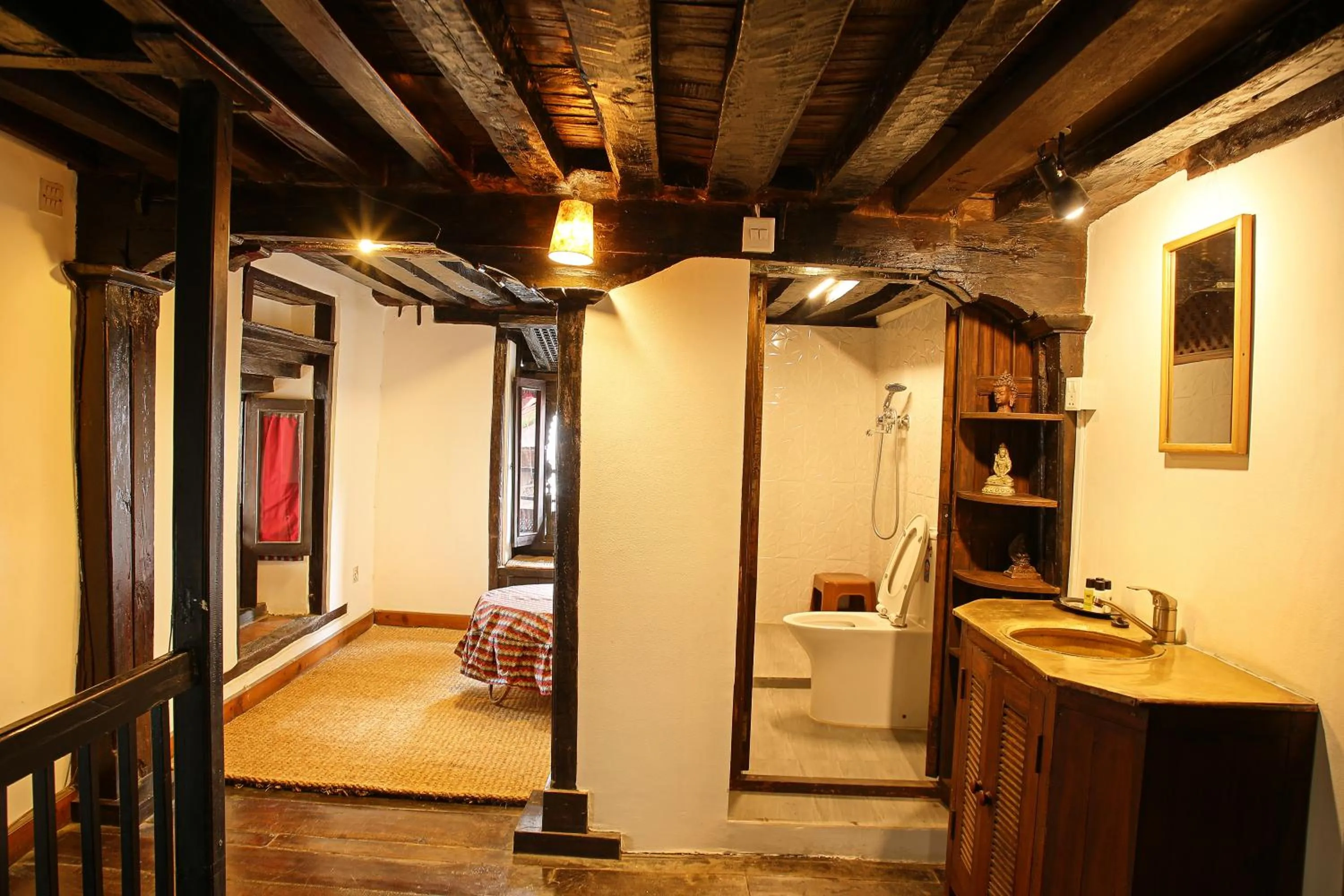 Bathroom, Bed in Newa Chen Historic House UNESCO