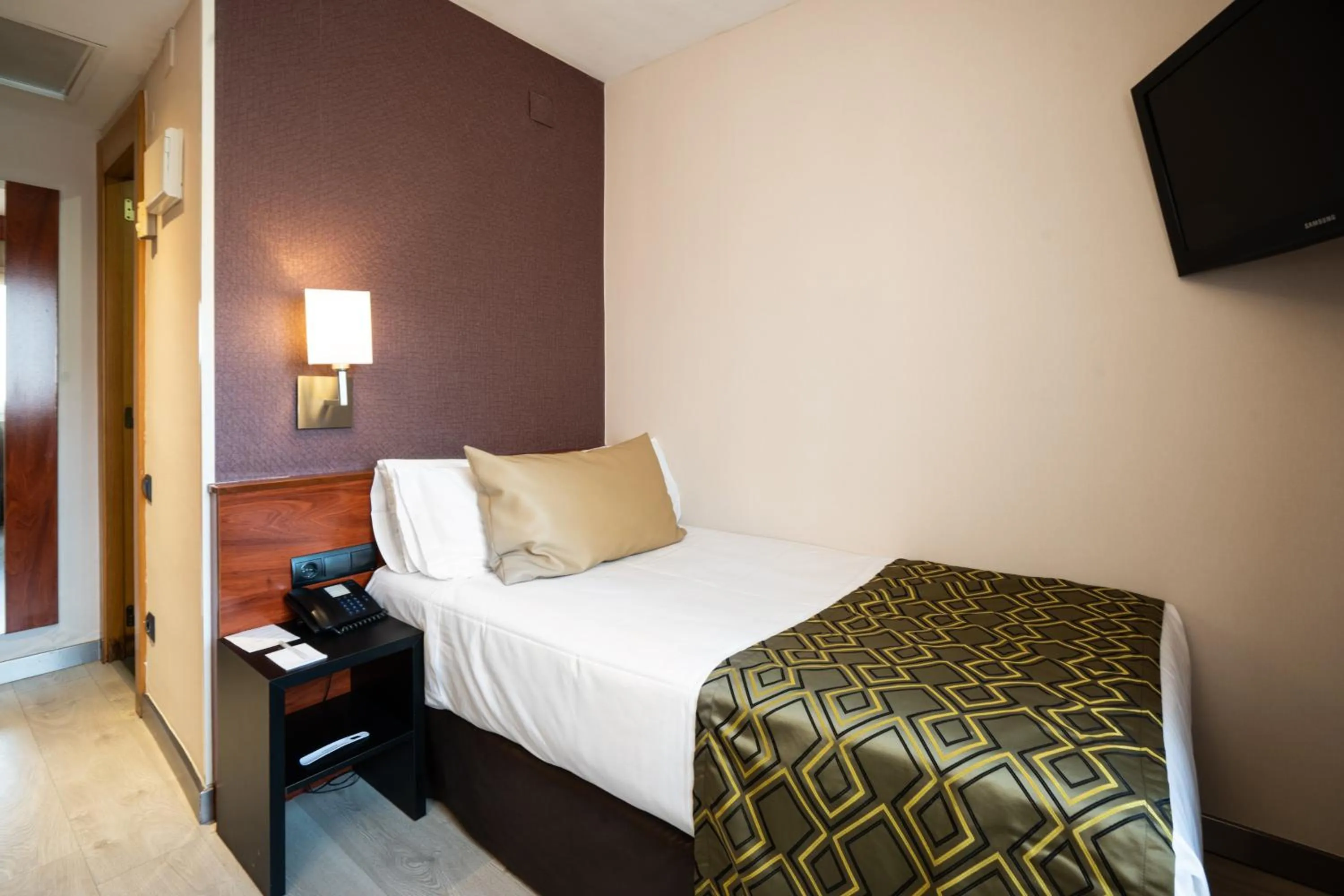 Single Room in Catalonia Park Putxet