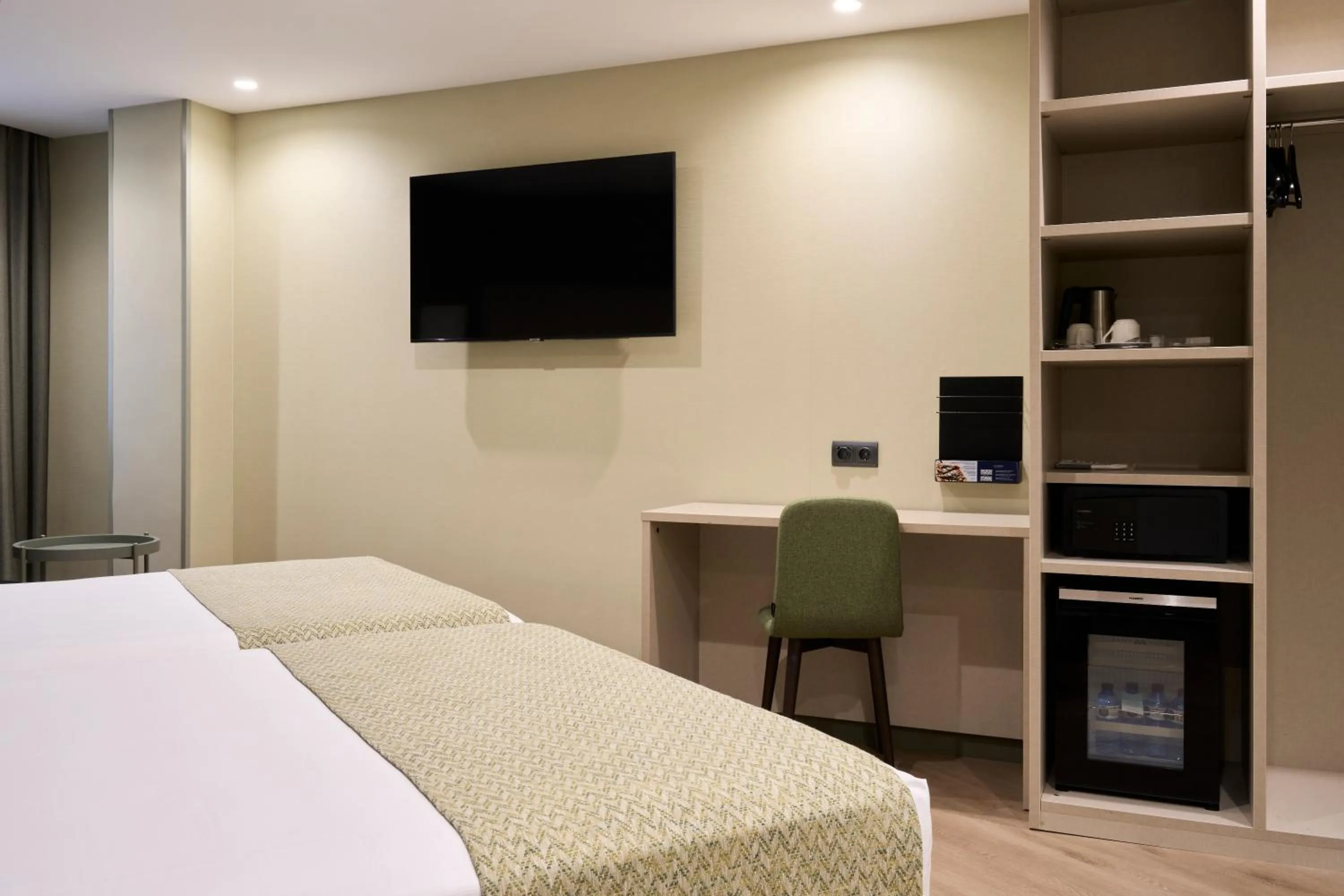 Bed in Catalonia Park Putxet