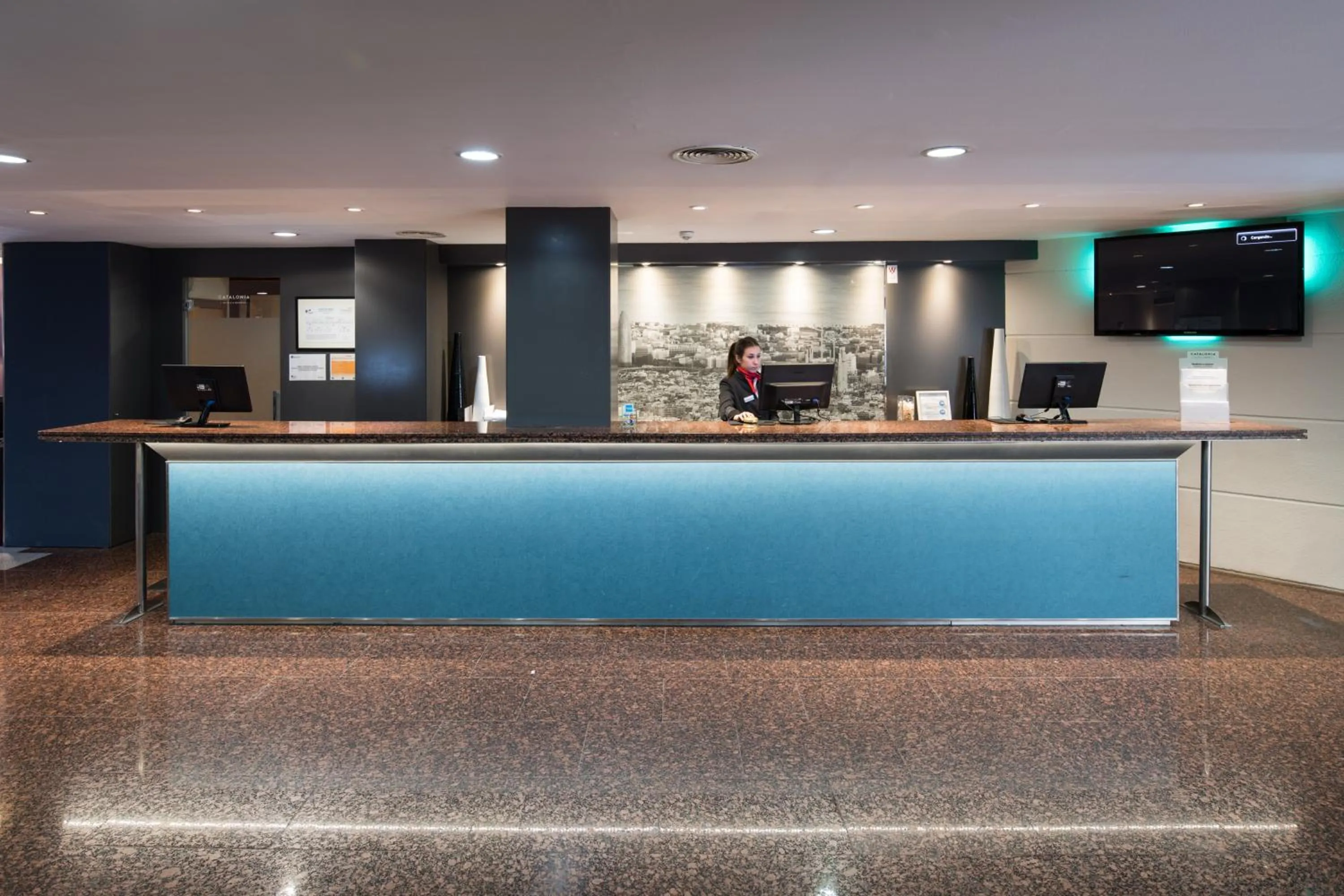 Lobby or reception in Catalonia Park Putxet