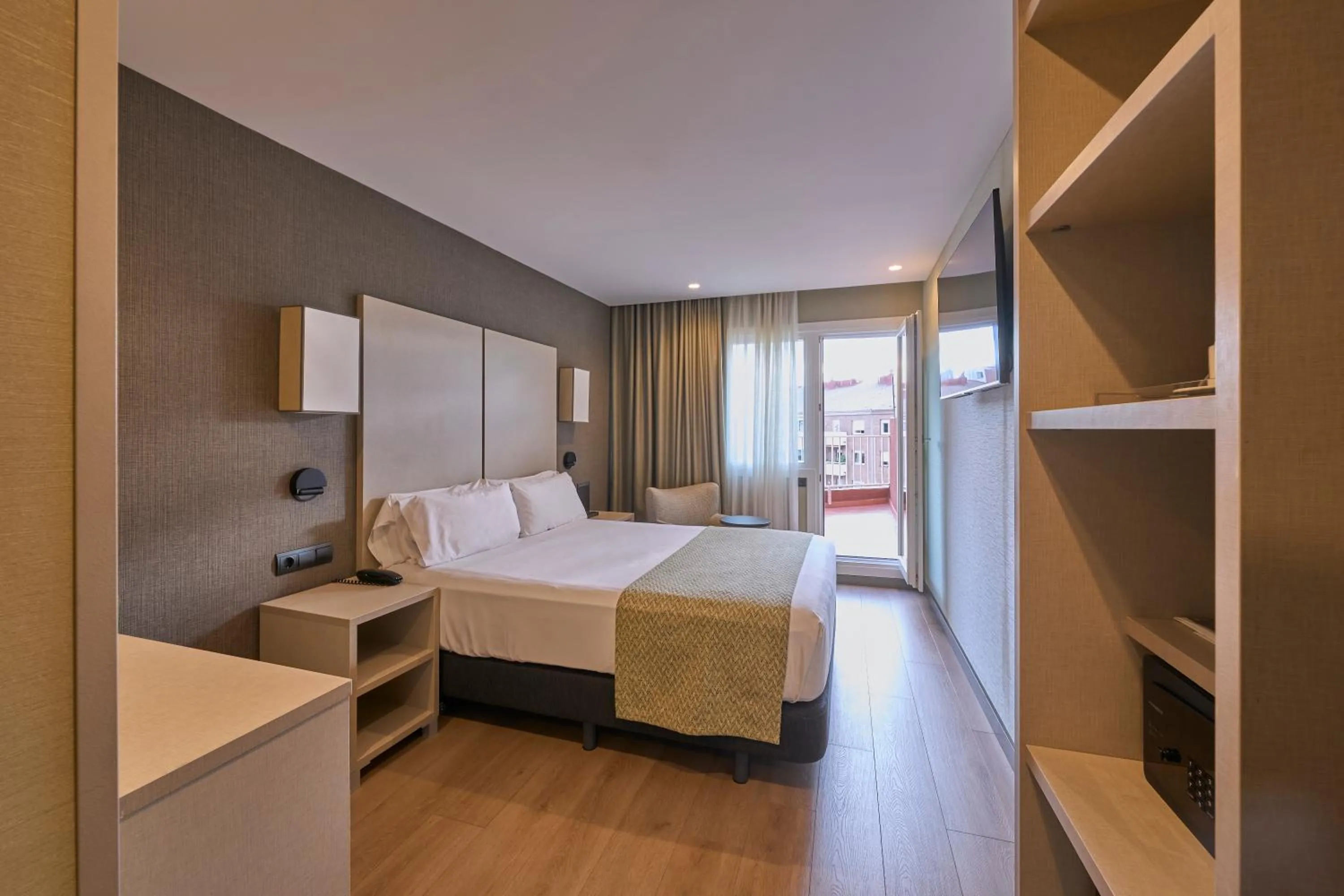 Bed in Catalonia Park Putxet