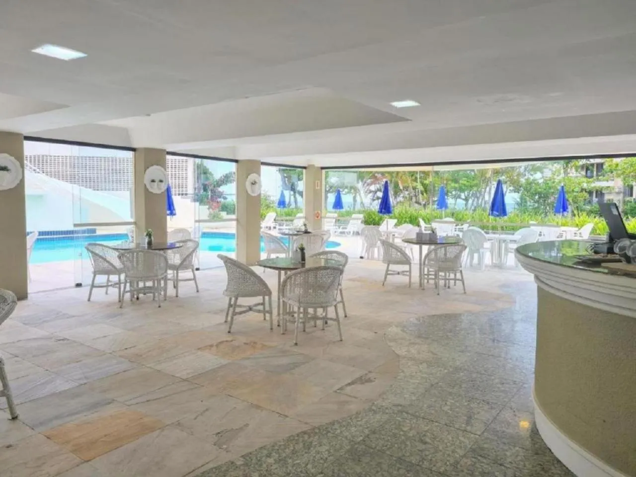 Lounge or bar in Lindo apartamento na praia brava