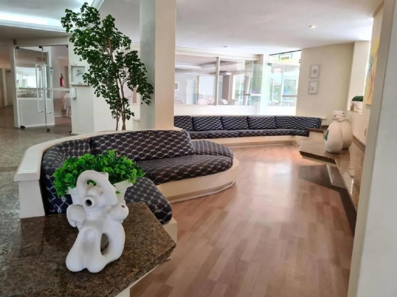 Lobby or reception in Lindo apartamento na praia brava