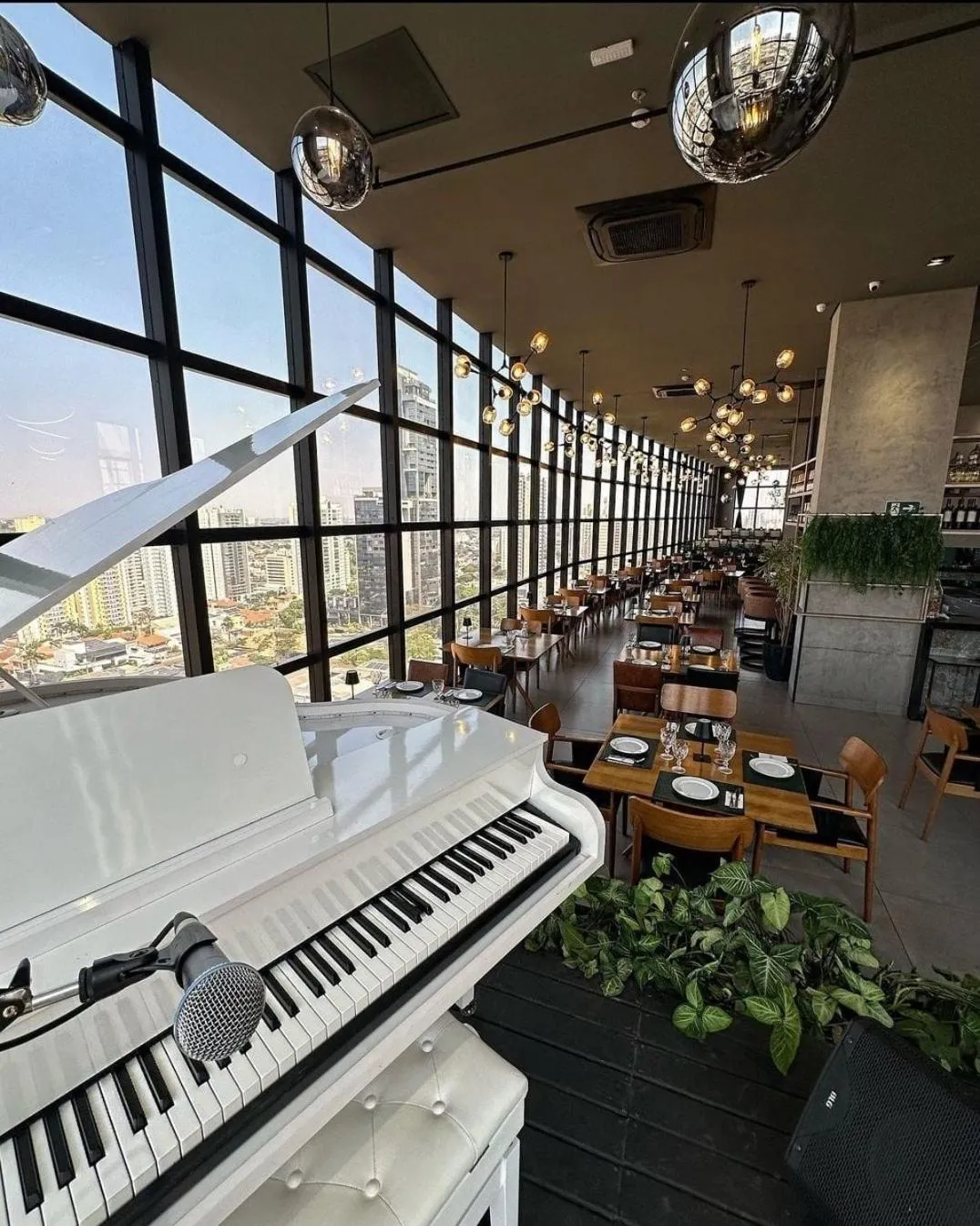 Restaurant/places to eat in Hotel Flat Afonso Pena e Centro de Convenções Campo Grande