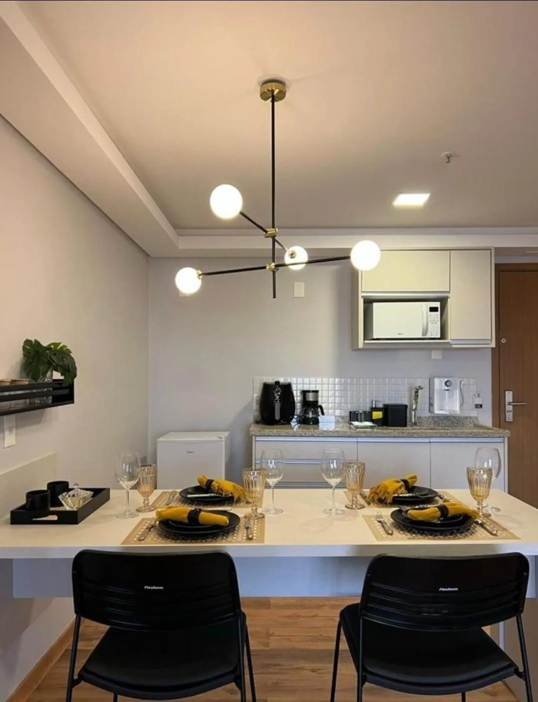 Kitchen or kitchenette in Hotel Flat Afonso Pena e Centro de Convenções Campo Grande